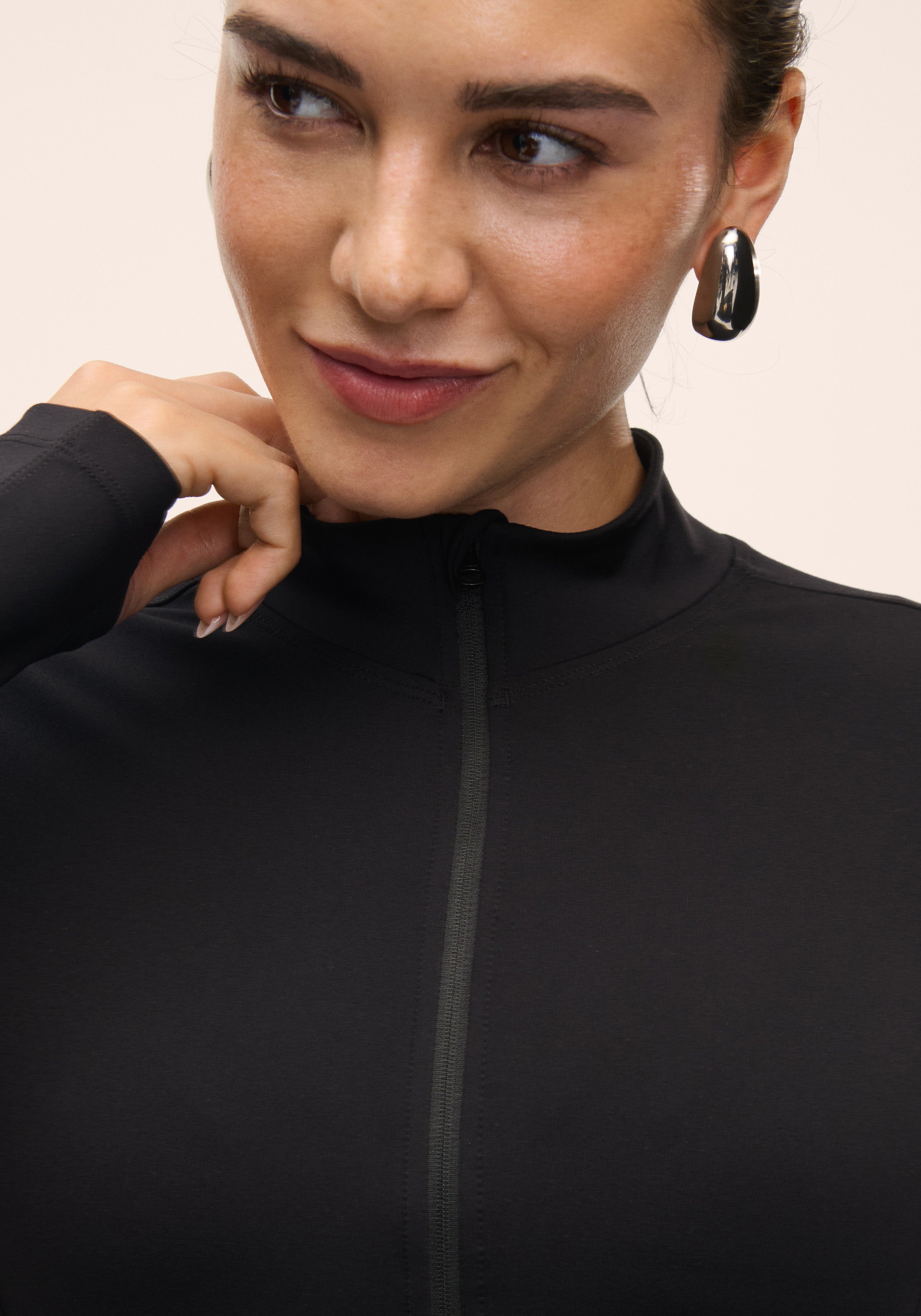 Casall Soft Touch Zip giacca sportiva nera con zip modellante