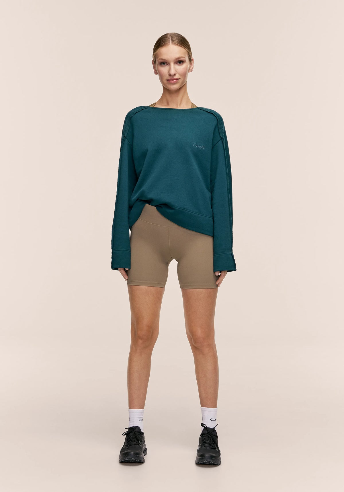 Casall Essential Regular Waist Biker shorts Light Khaki traspiranti