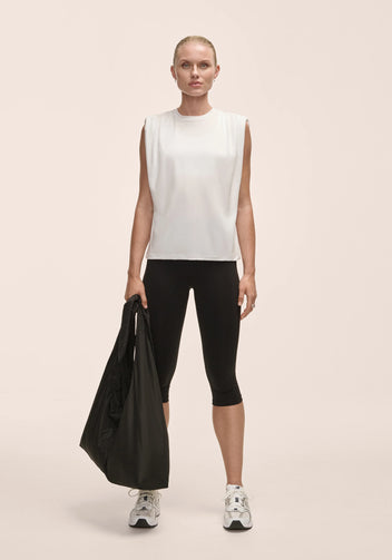 Casall Delight Shoulder Crease Tee t-shirt bianca morbida