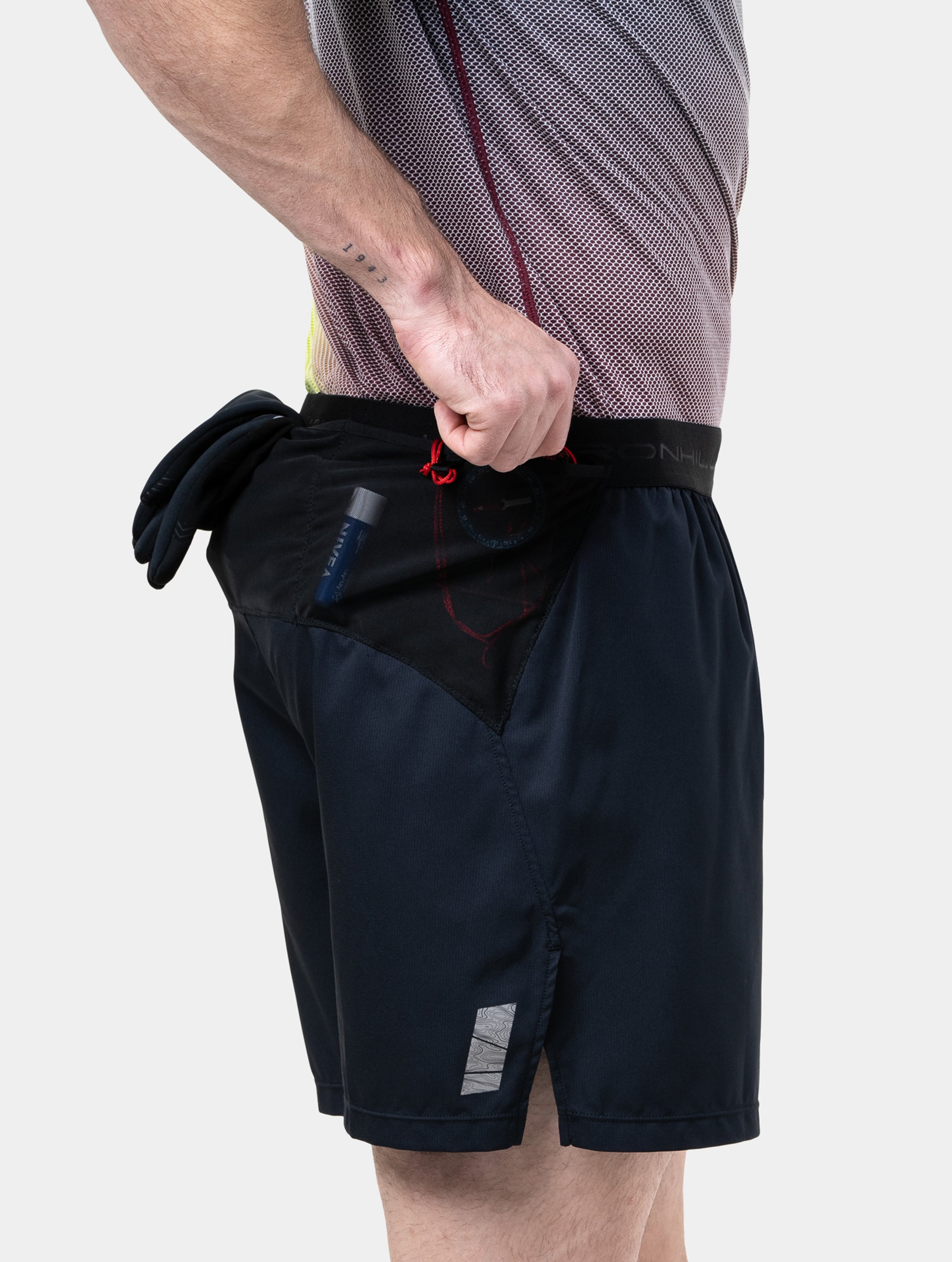 Ronhill Tech All-Terrain 5" Short pantaloncini running neri tasche