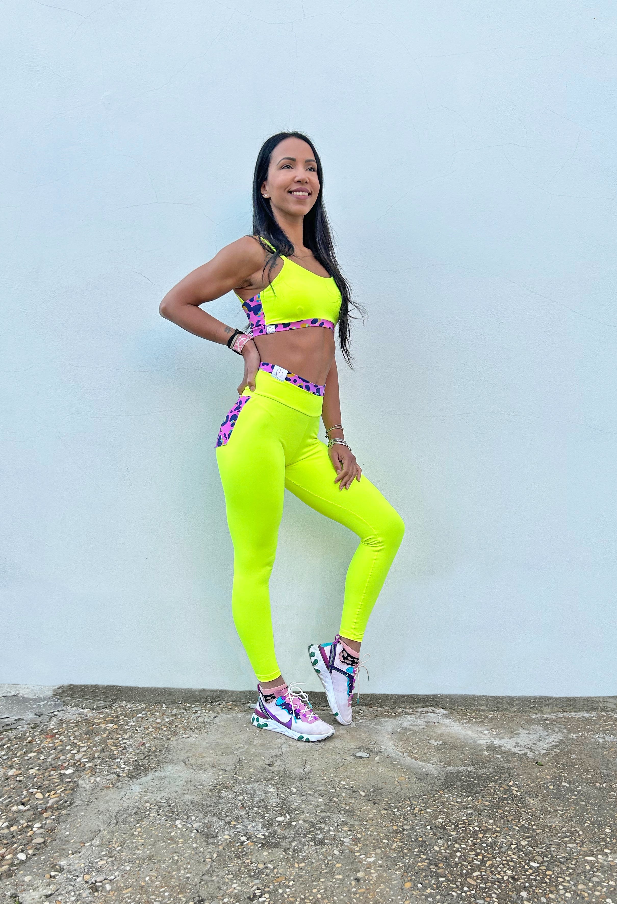 VB Amarelo top sportivo con coppe