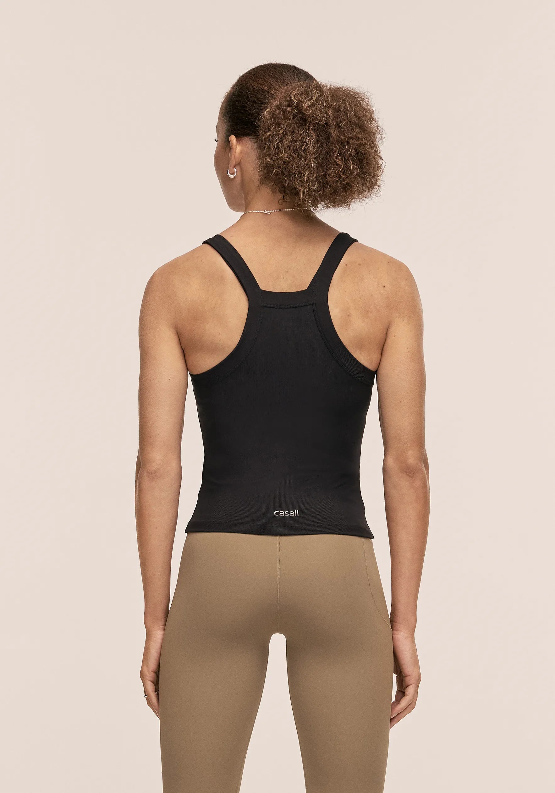Casall Defined Rib Tank canotta nera costina stretch