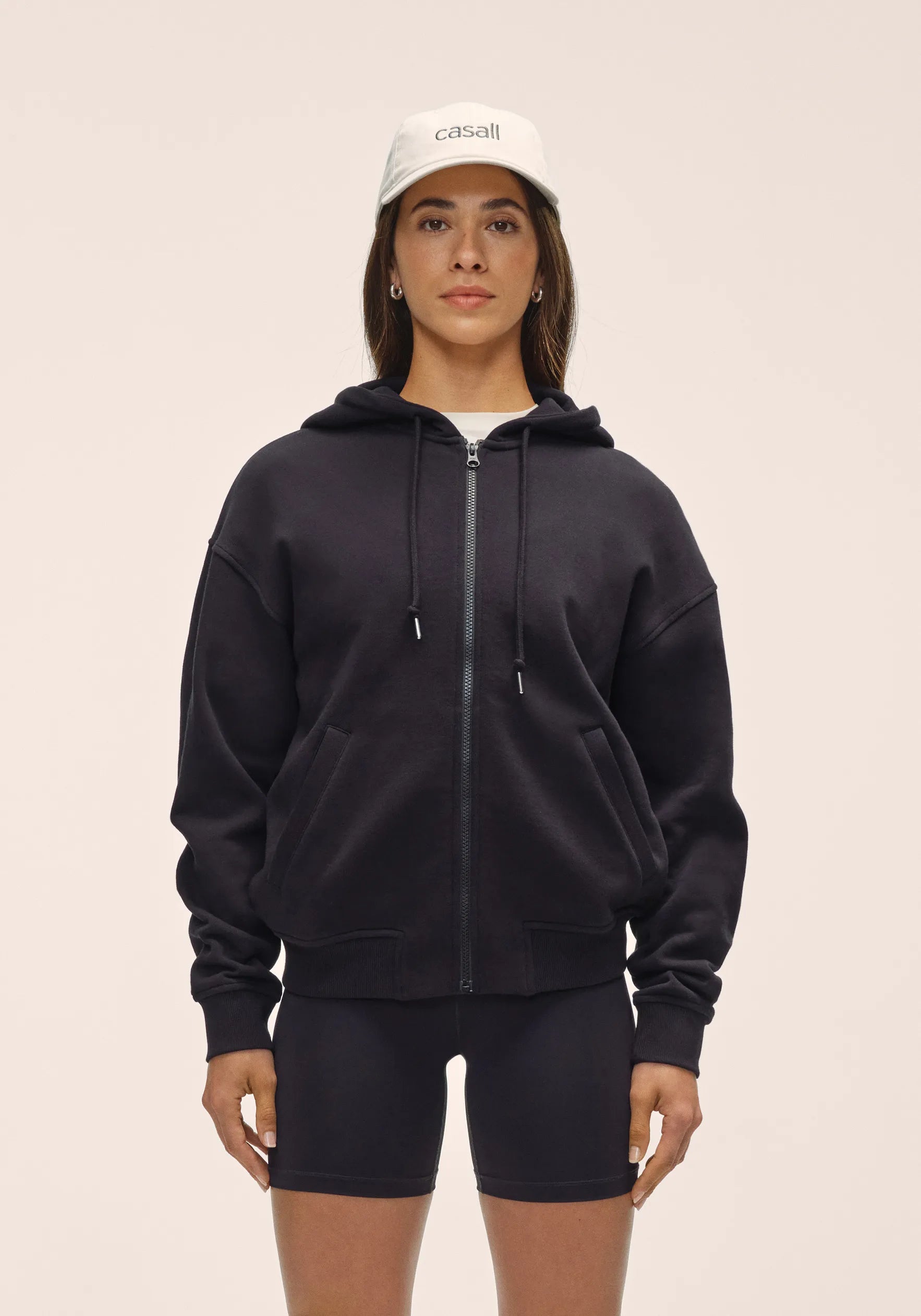 Casall Casual Zip Hoodie felpa nera con cappuccio