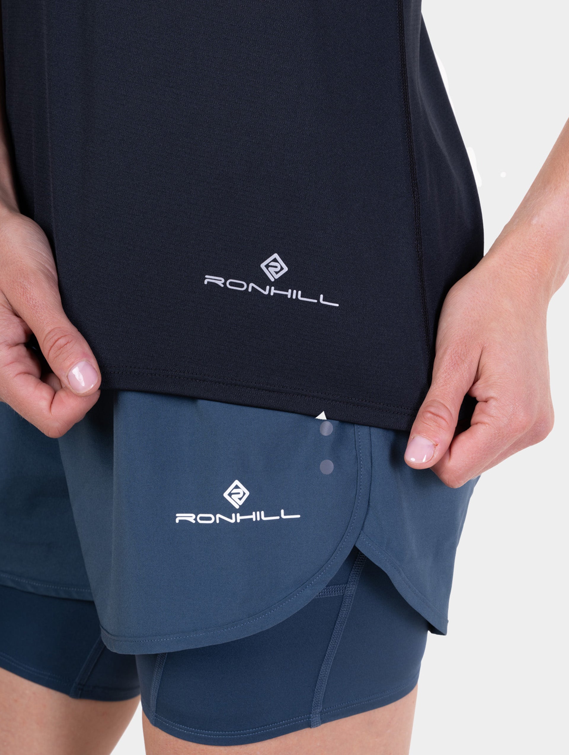Ronhill Core Vest canotta running donna nera traspirante