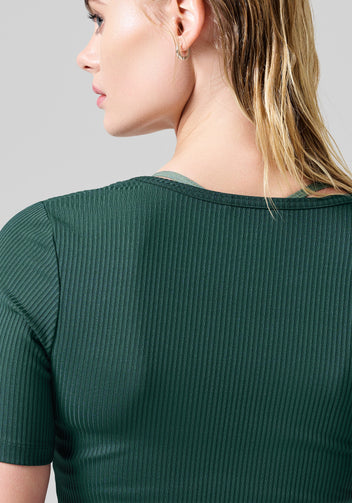 Casall Scoop Rib Tee maglietta Dark Pine elasticizzata