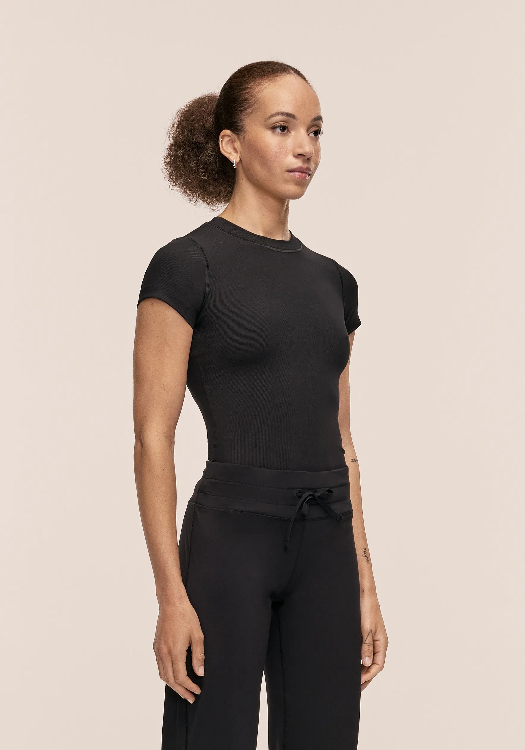 Casall Defined Rib Tee t-shirt training Black elasticizzata