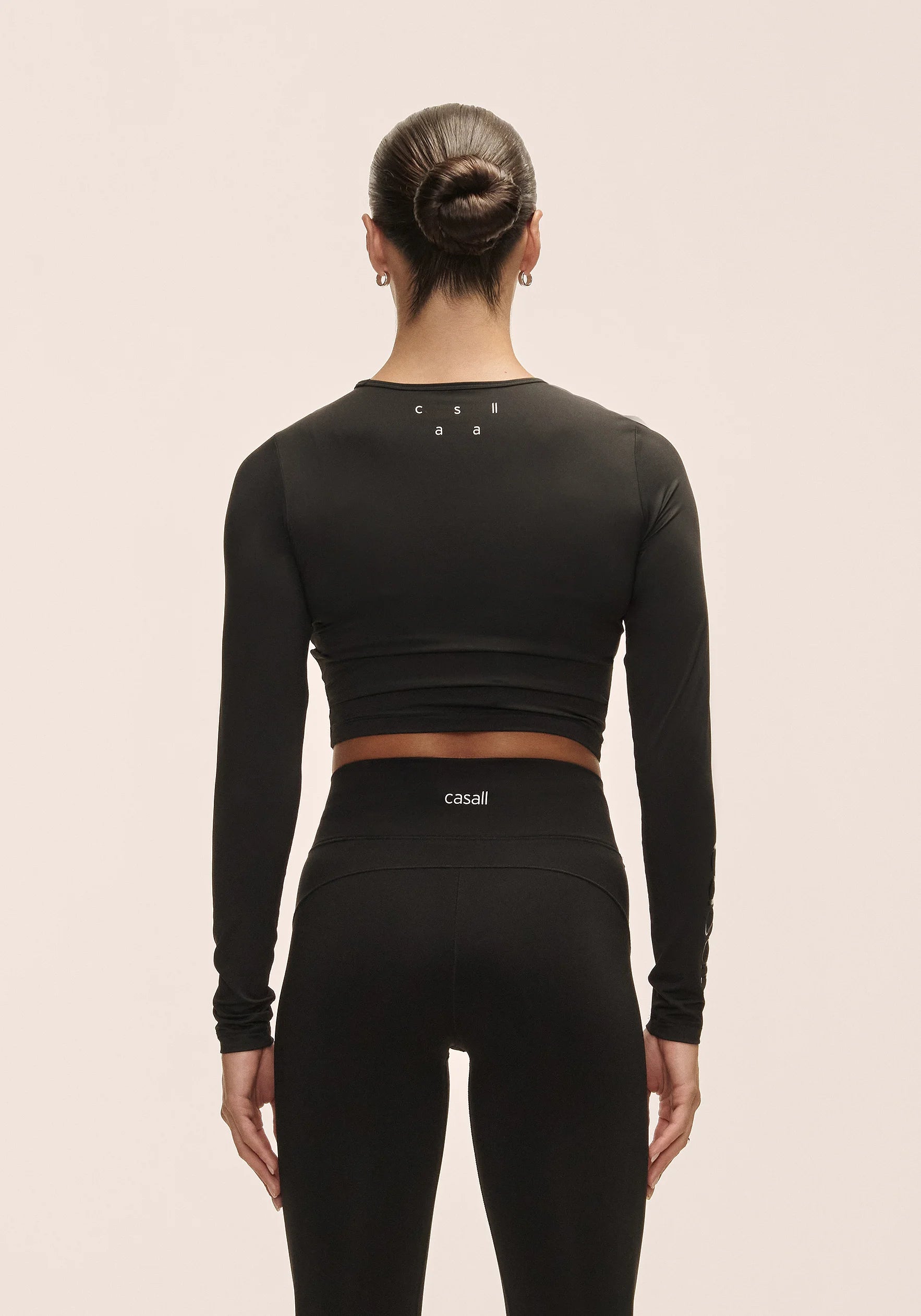 Casall Graphic Crop Long Sleeve maglia nera traspirante