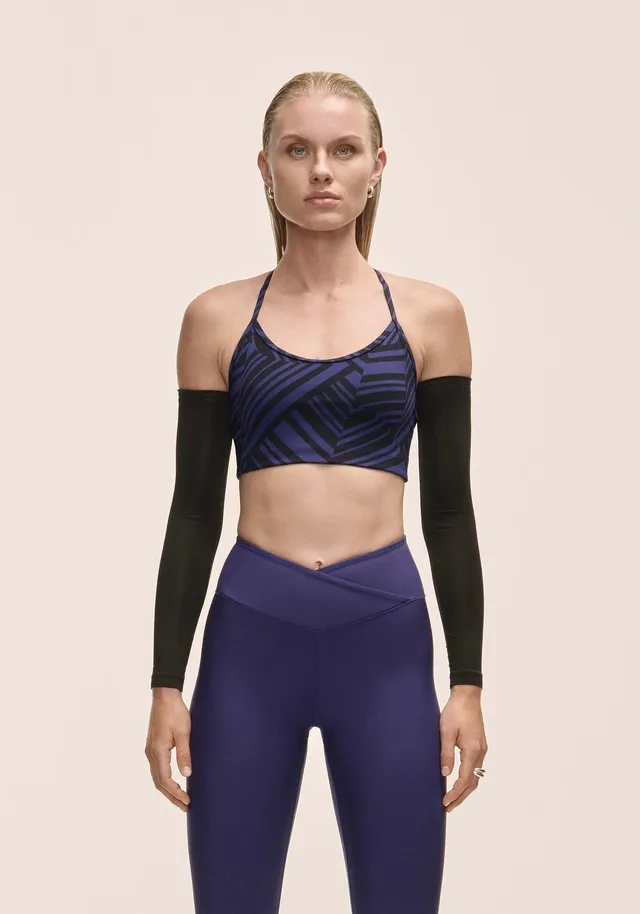 Casall Sleek Strappy reggiseno sportivo Vivid Purple medio sostegno