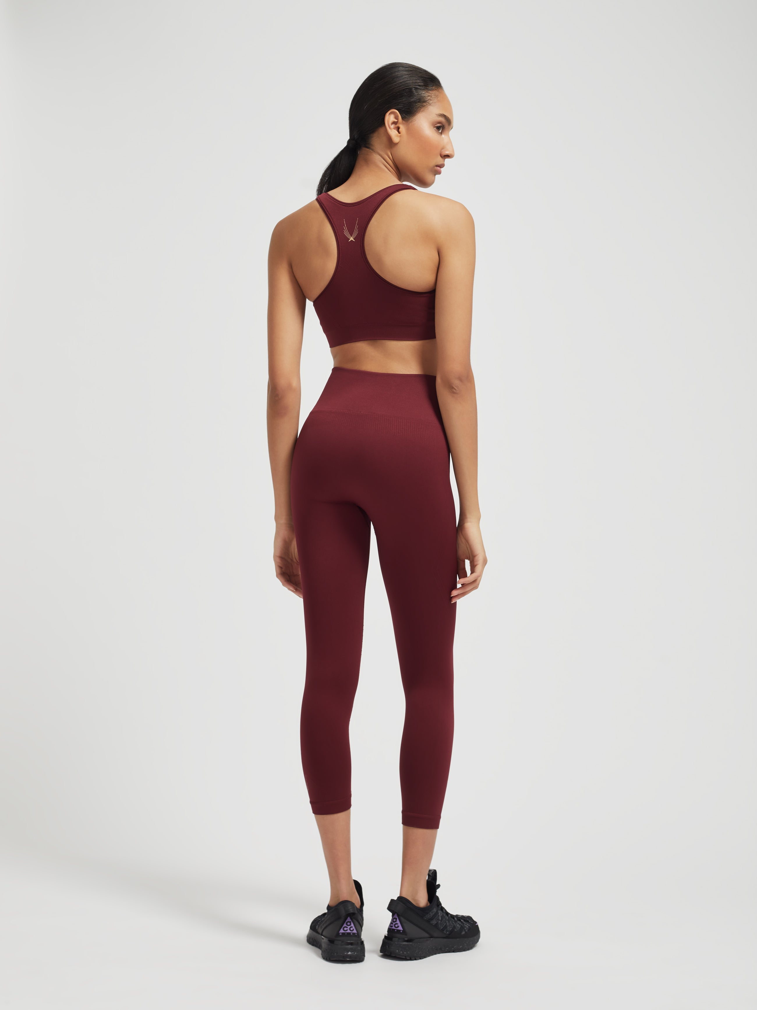 Lucas Hugh Technical Knit Sports Bra reggiseno bordeaux traspirante