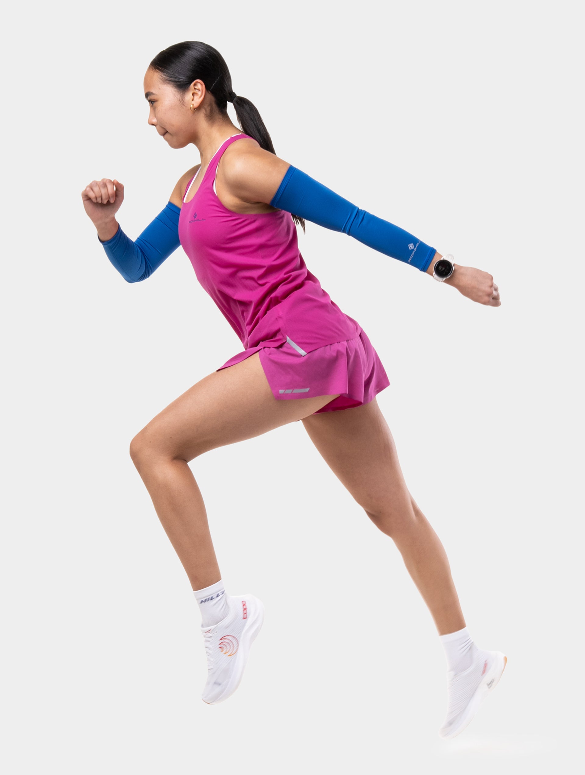 Ronhill Tech Race pantaloncini donna neri splits leggeri