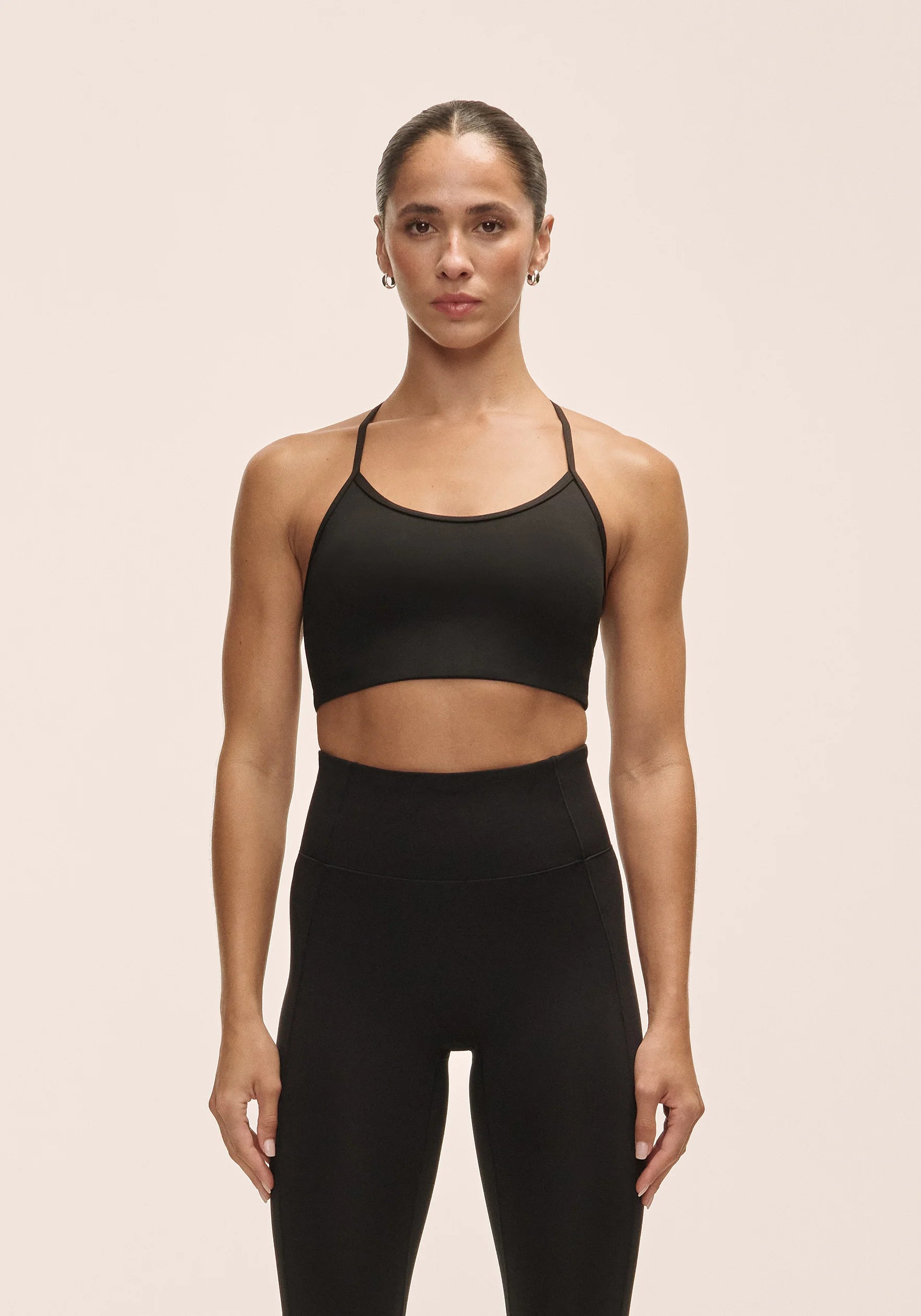Casall Sleek Strappy Sports Bra reggiseno nero sostegno medio