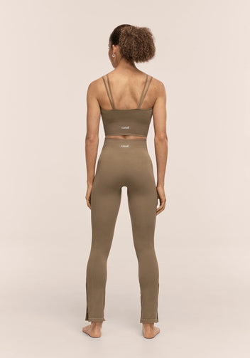 Casall Seamless Rib Slit Pants pantaloni khaki yoga