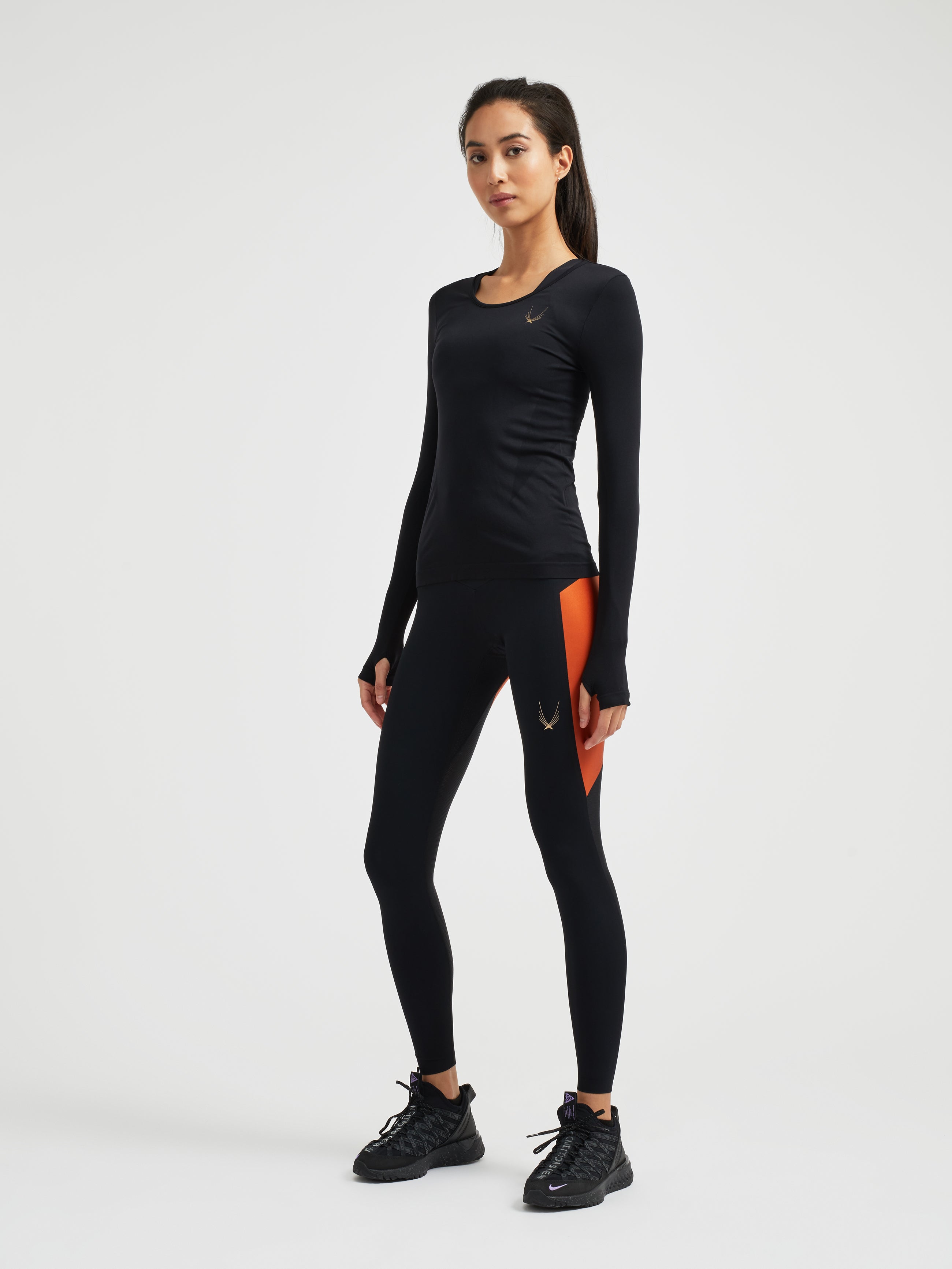 Lucas Hugh Technical Knit maglia manica lunga nero seamless
