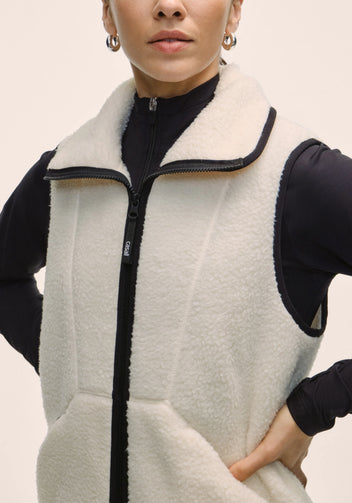 Casall High Collar gilet in pile bianco collo alto