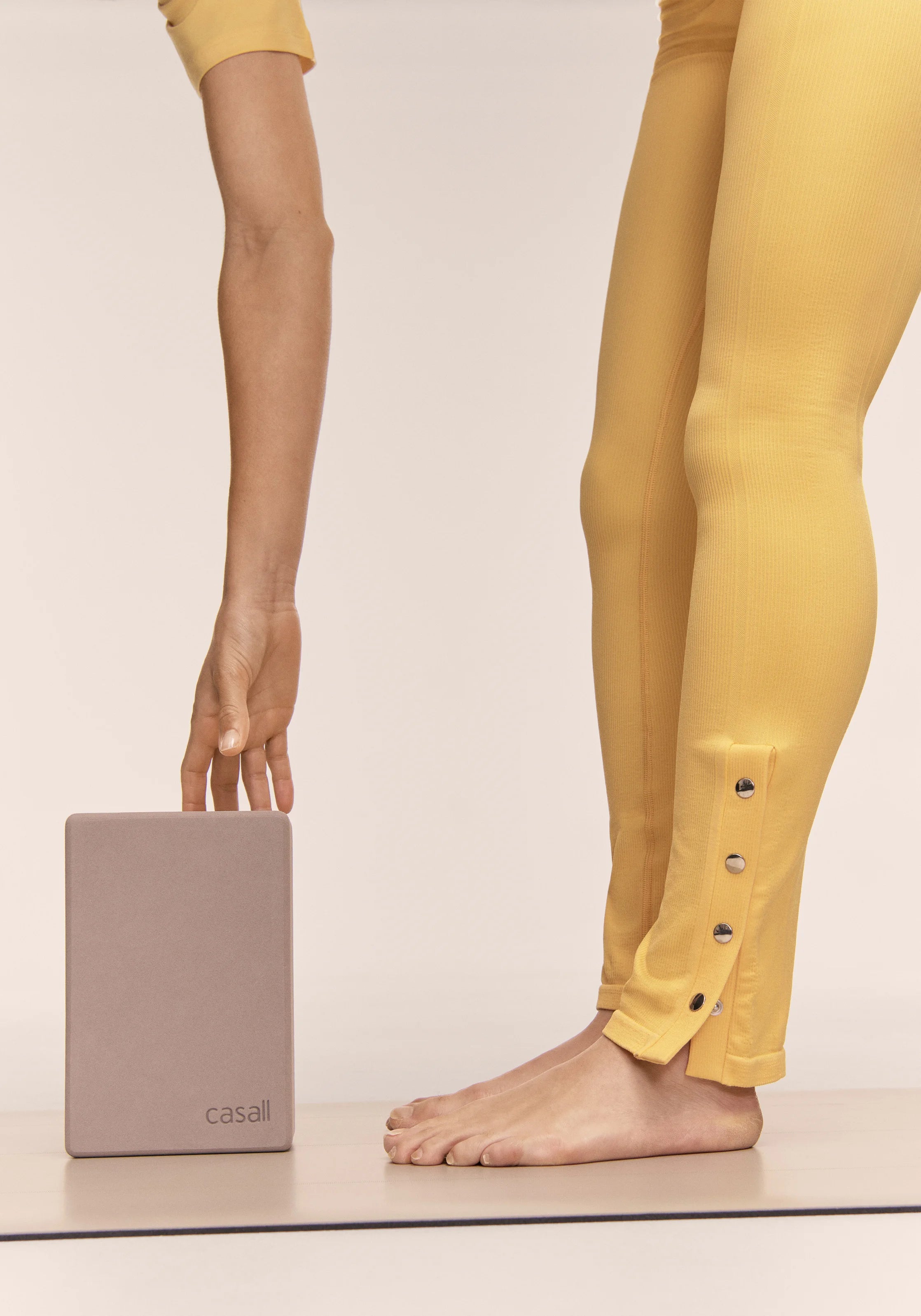 Casall Seamless Rib Slit Pants leggings gialli costine