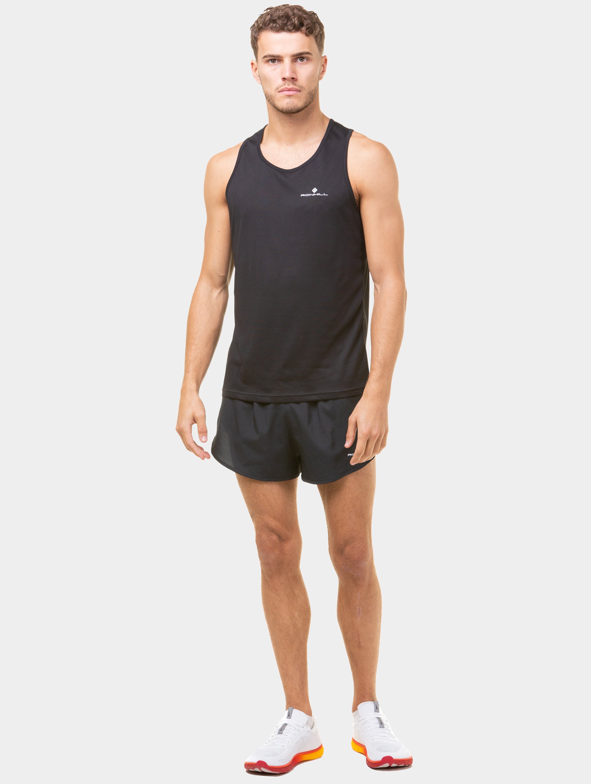 Ronhill Core Racer shorts running uomo nero con spacco