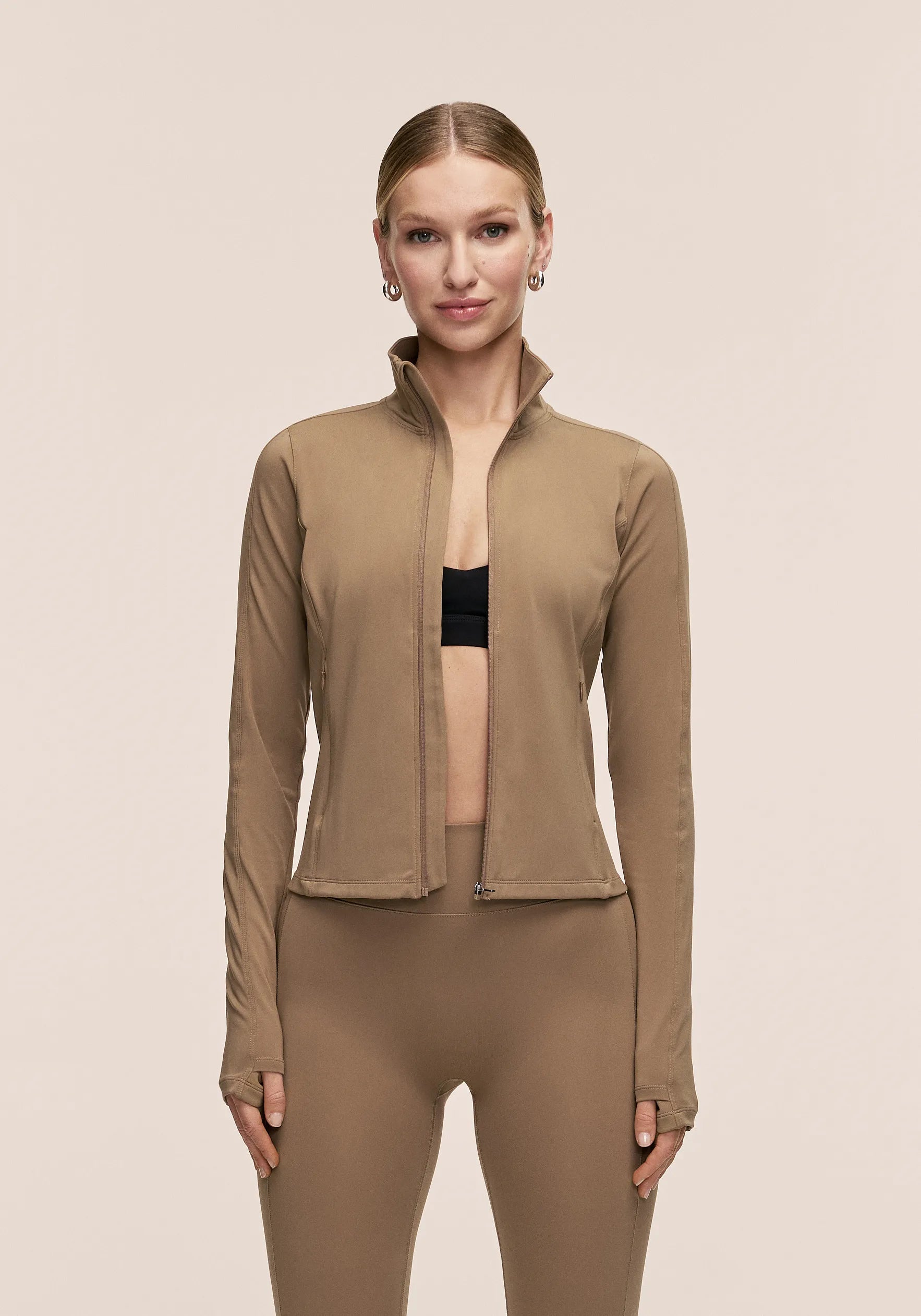 Casall Soft Touch Zip Jacket giacca Light Khaki attillata