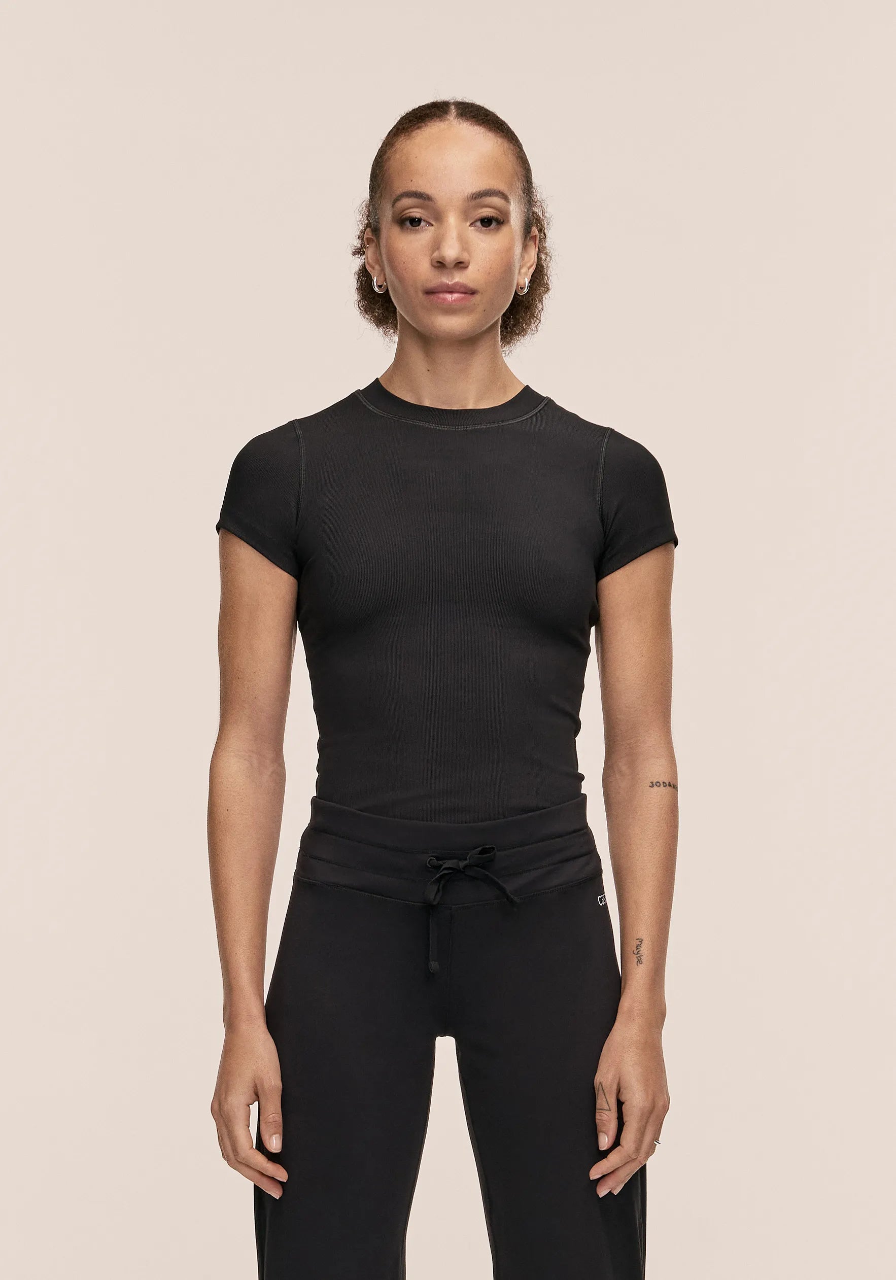 Casall Defined Rib Tee t-shirt training Black elasticizzata