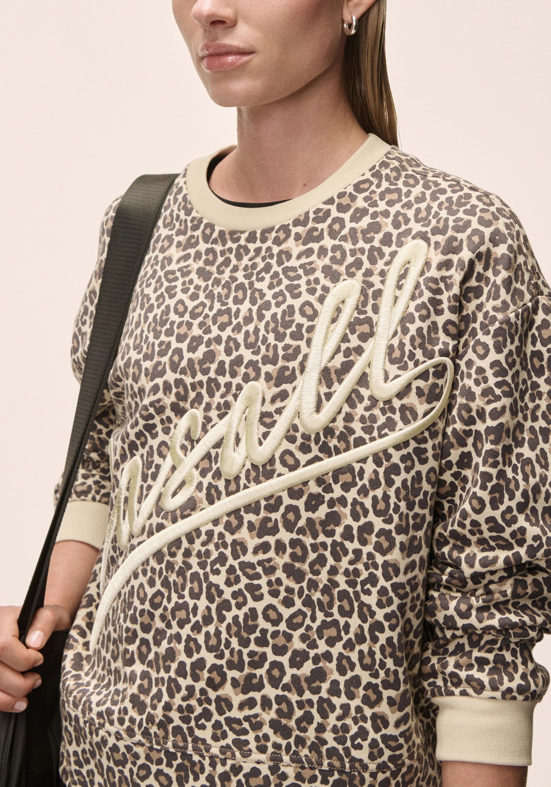 Casall Leo Terry felpa Leo Print in cotone bio