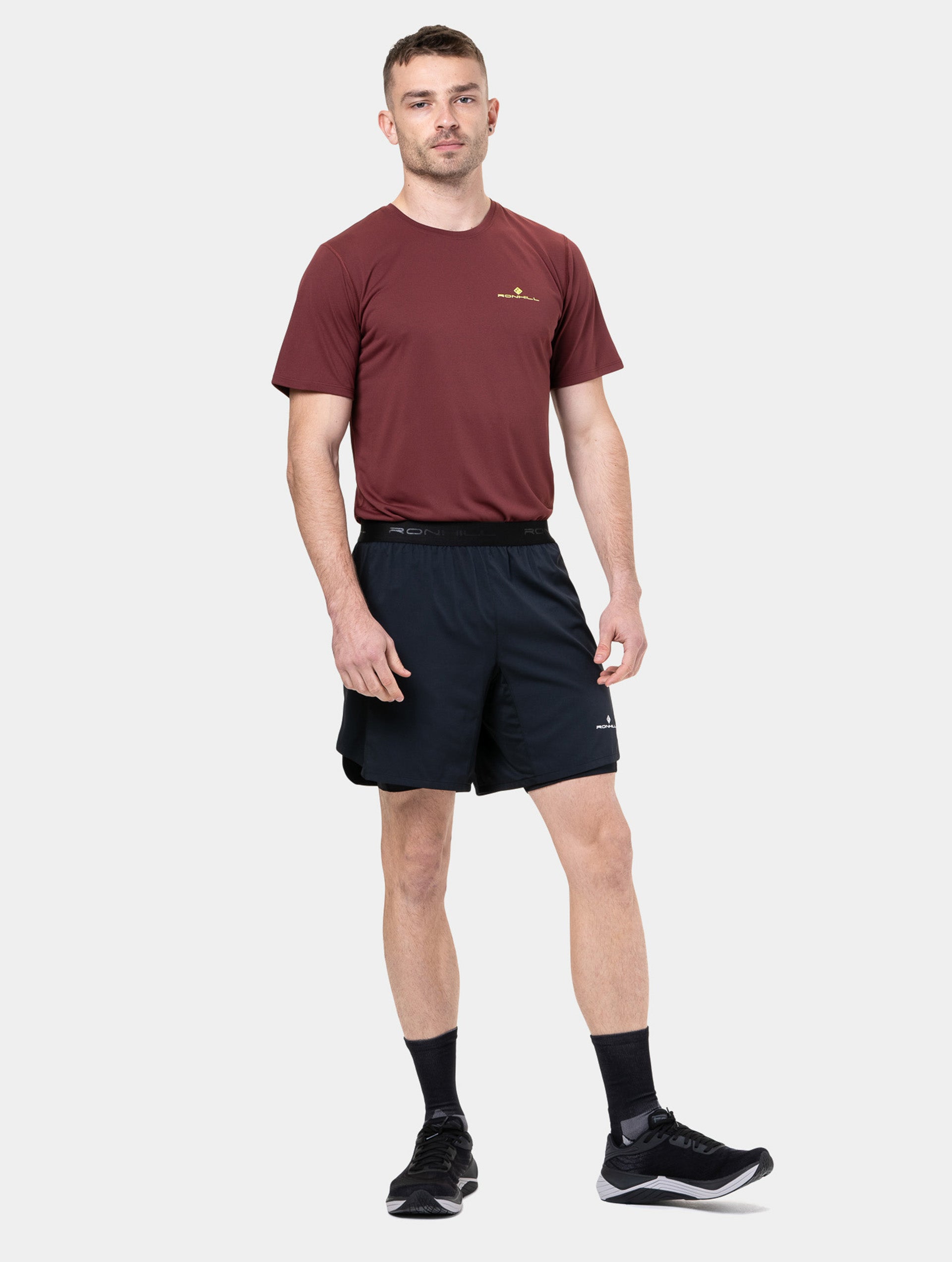 Ronhill Tech 7 Twin Short pantaloncini running 2 in 1 neri