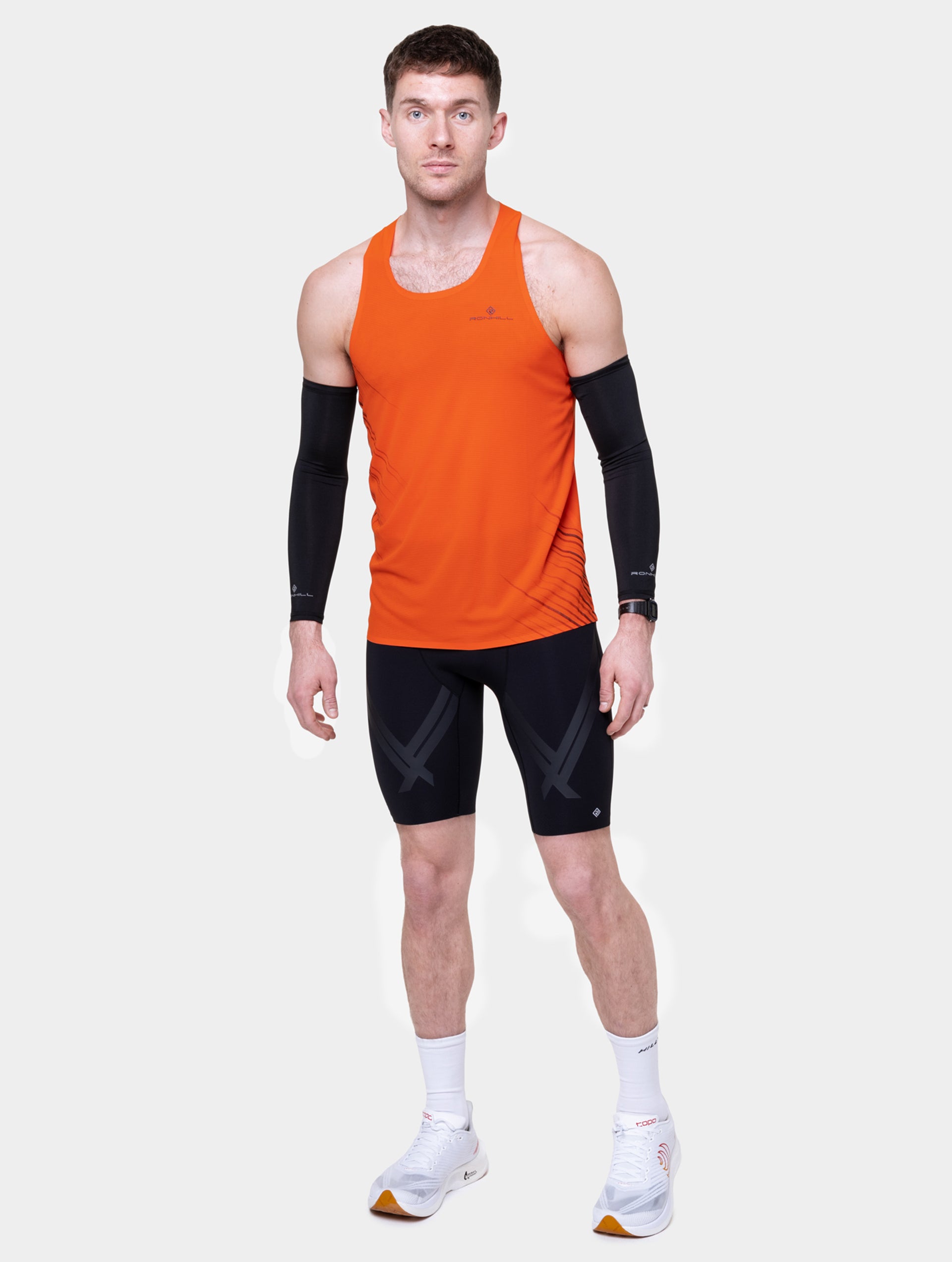 Ronhill Tech Race Half Tight pantaloncino uomo nero sostegno