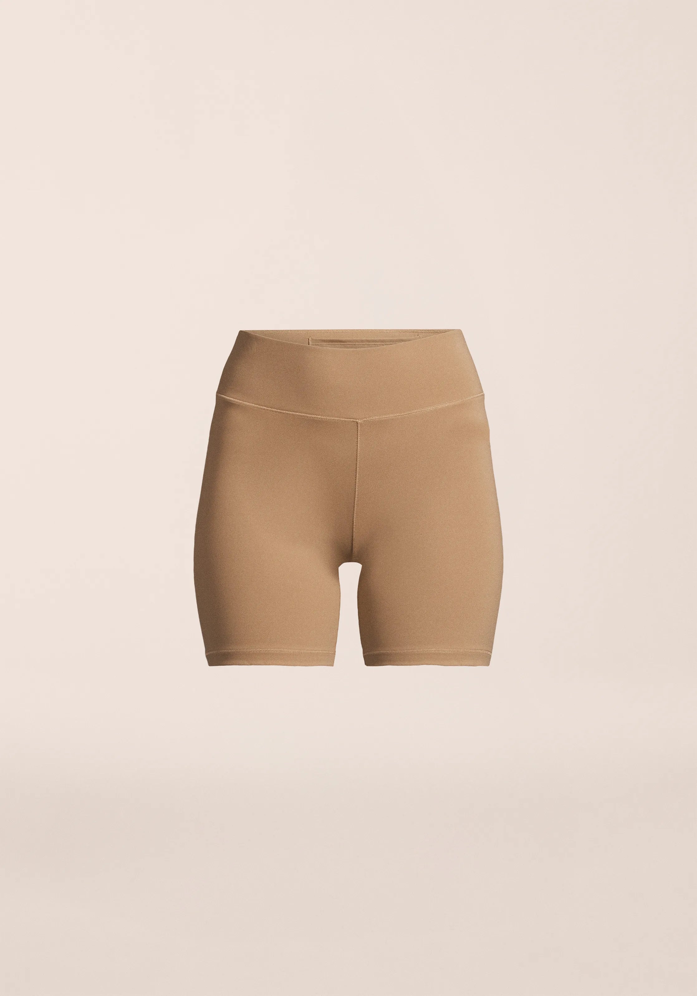 Casall Essential Regular Waist Biker shorts Light Khaki traspiranti