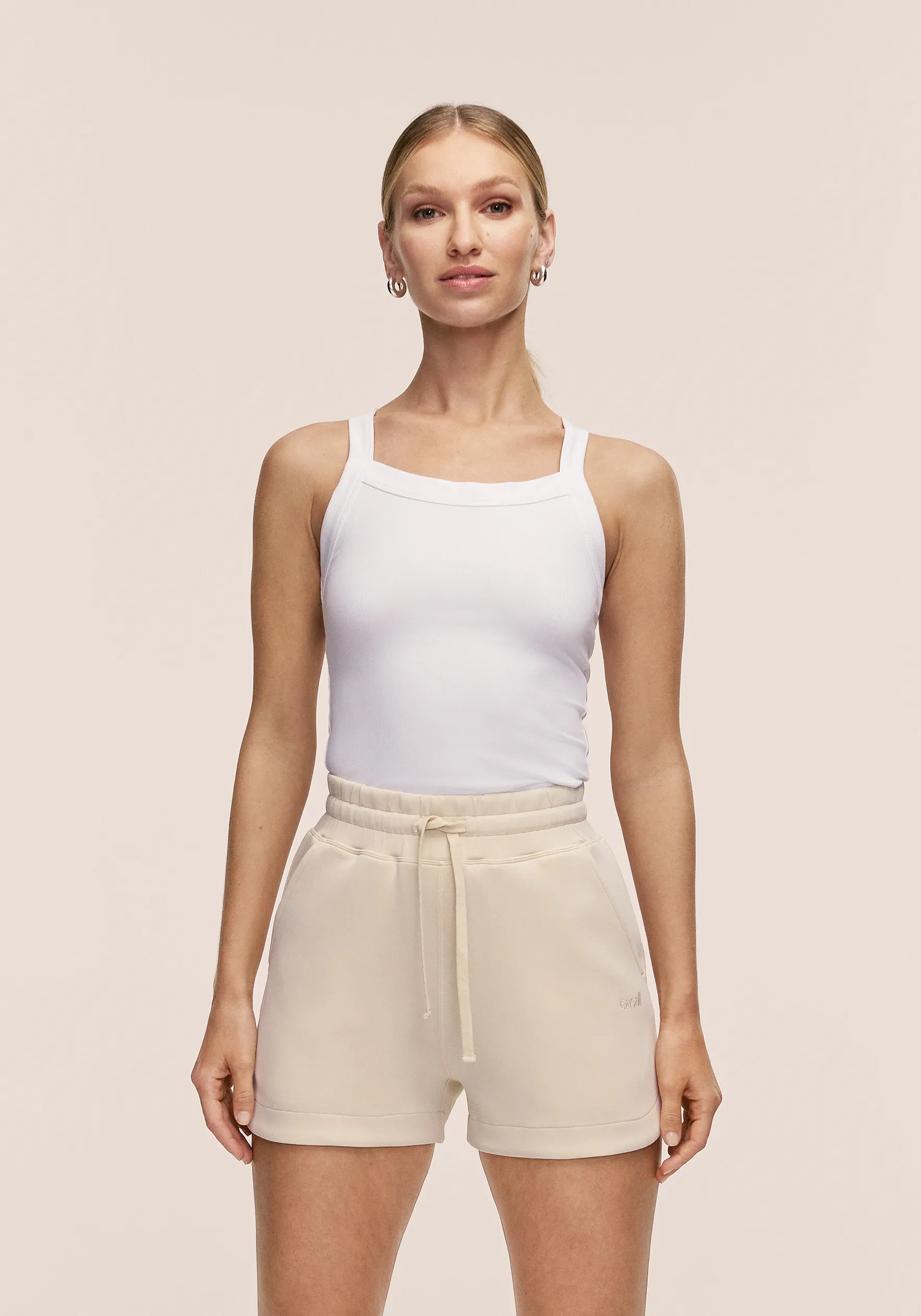 Casall Peachy Shorts pantaloncini lamb white morbidi