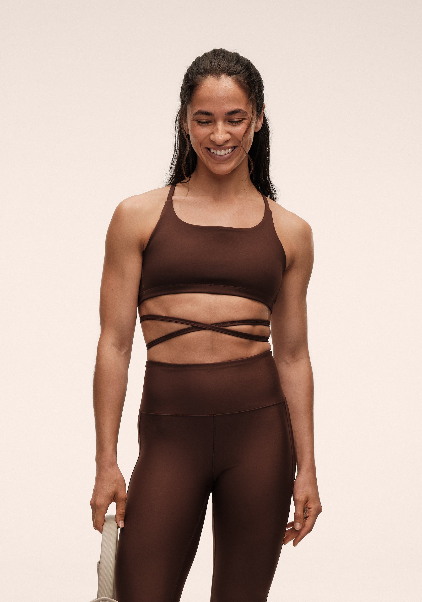 Casall Lace-Up Strap Top marrone scuro yoga