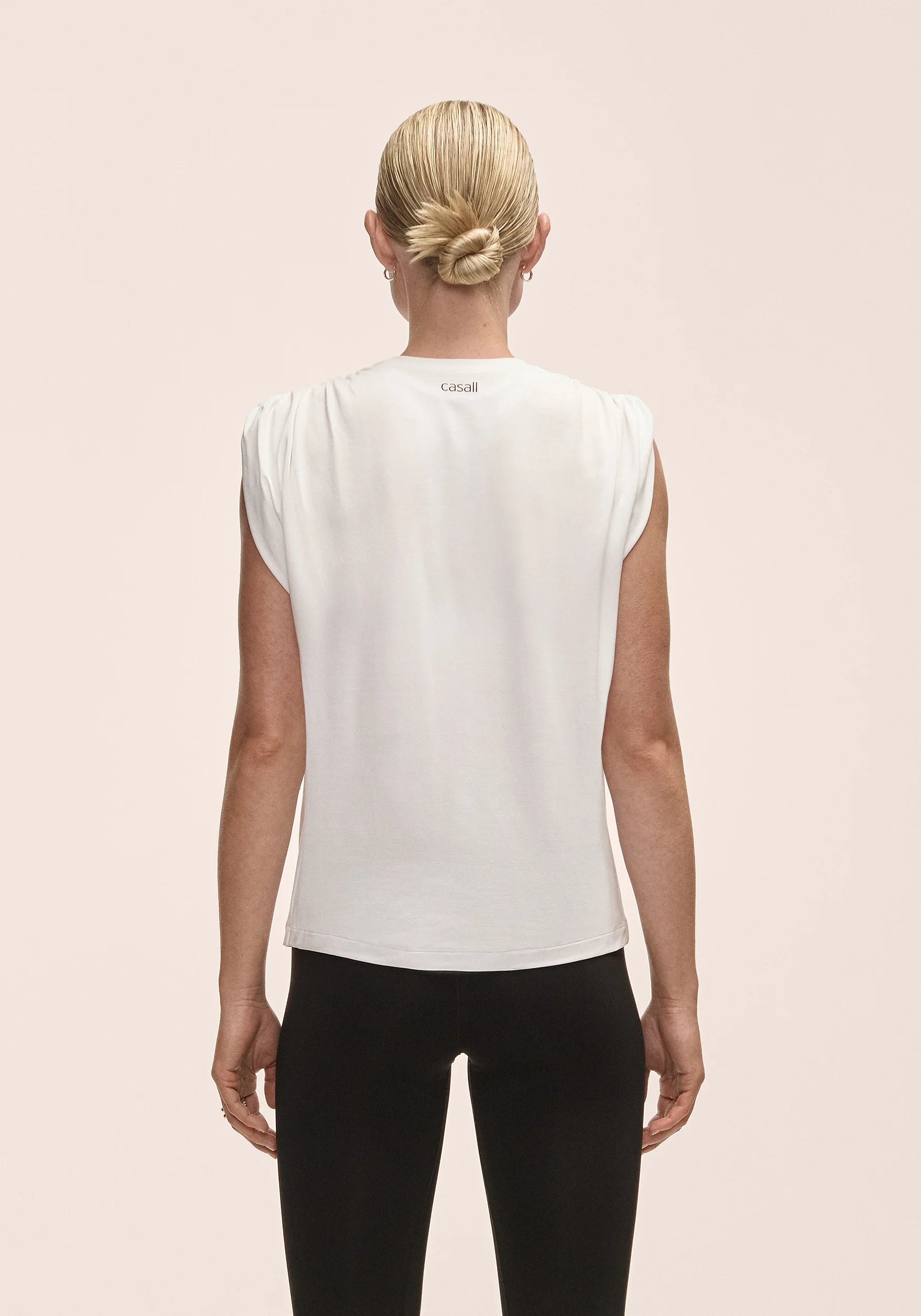 Casall Delight Shoulder Crease Tee t-shirt bianca morbida