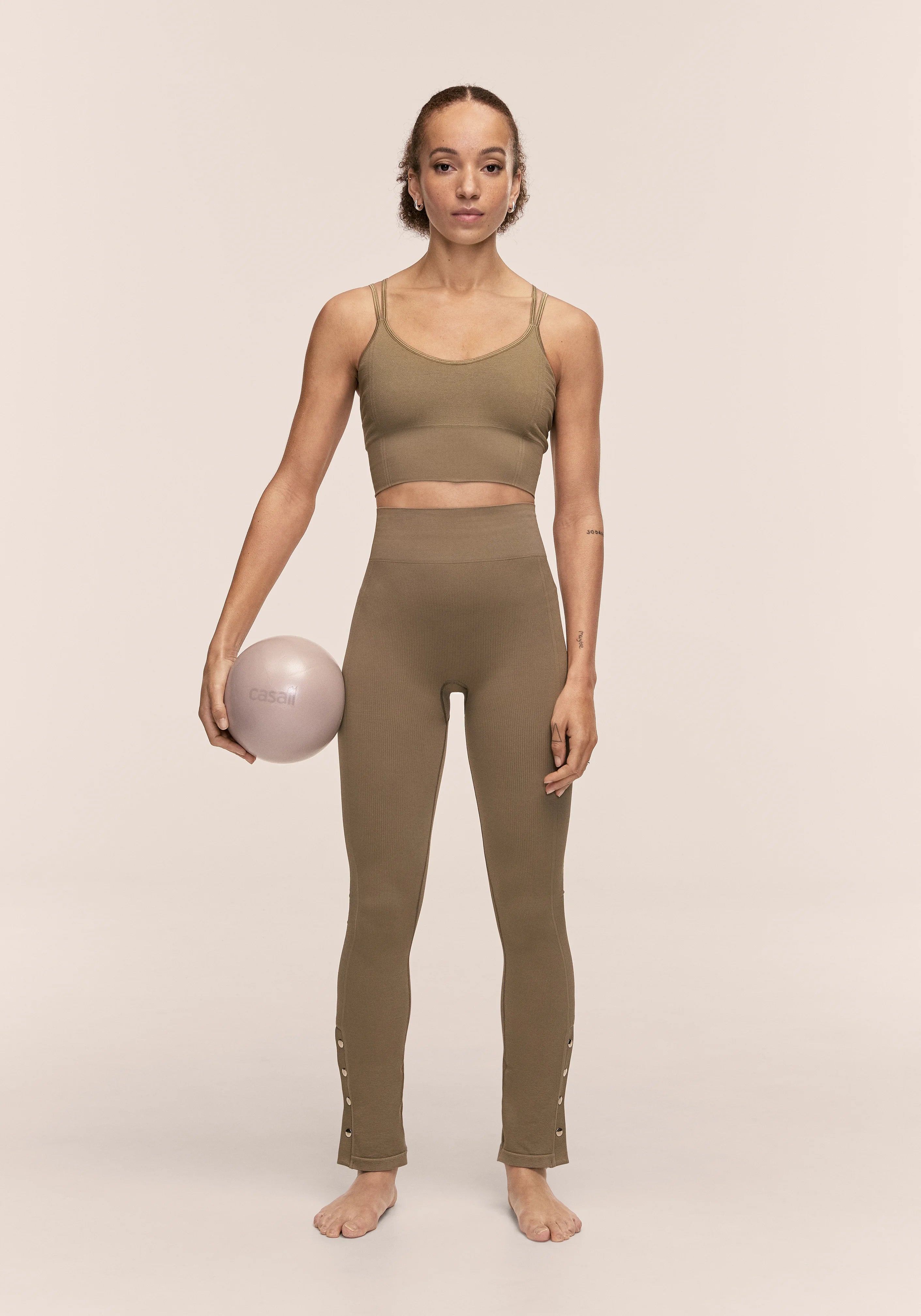 Casall Seamless Rib Slit Pants pantaloni khaki yoga