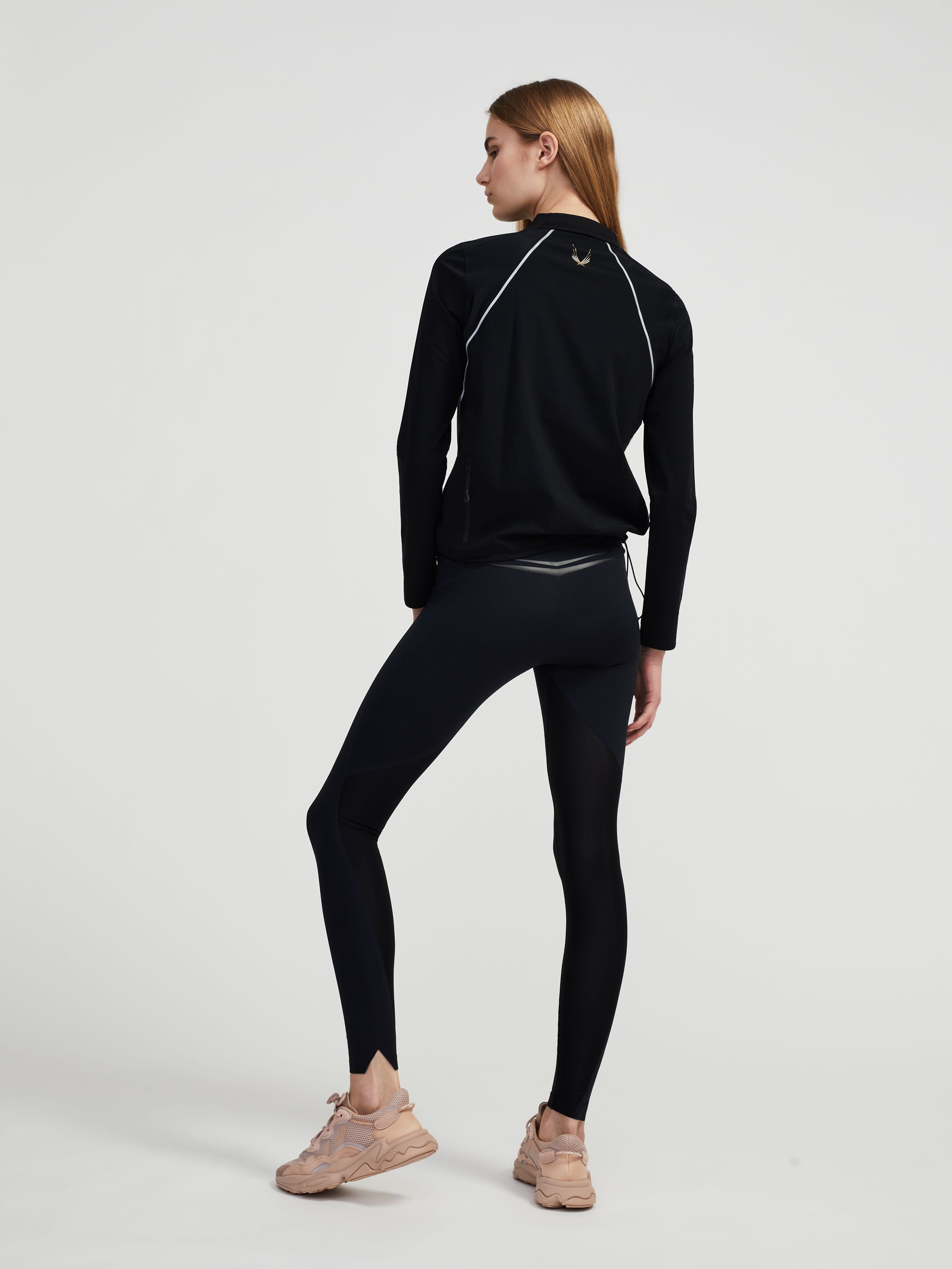 Lucas Hugh Technical Jumper felpa sportiva nera leggera