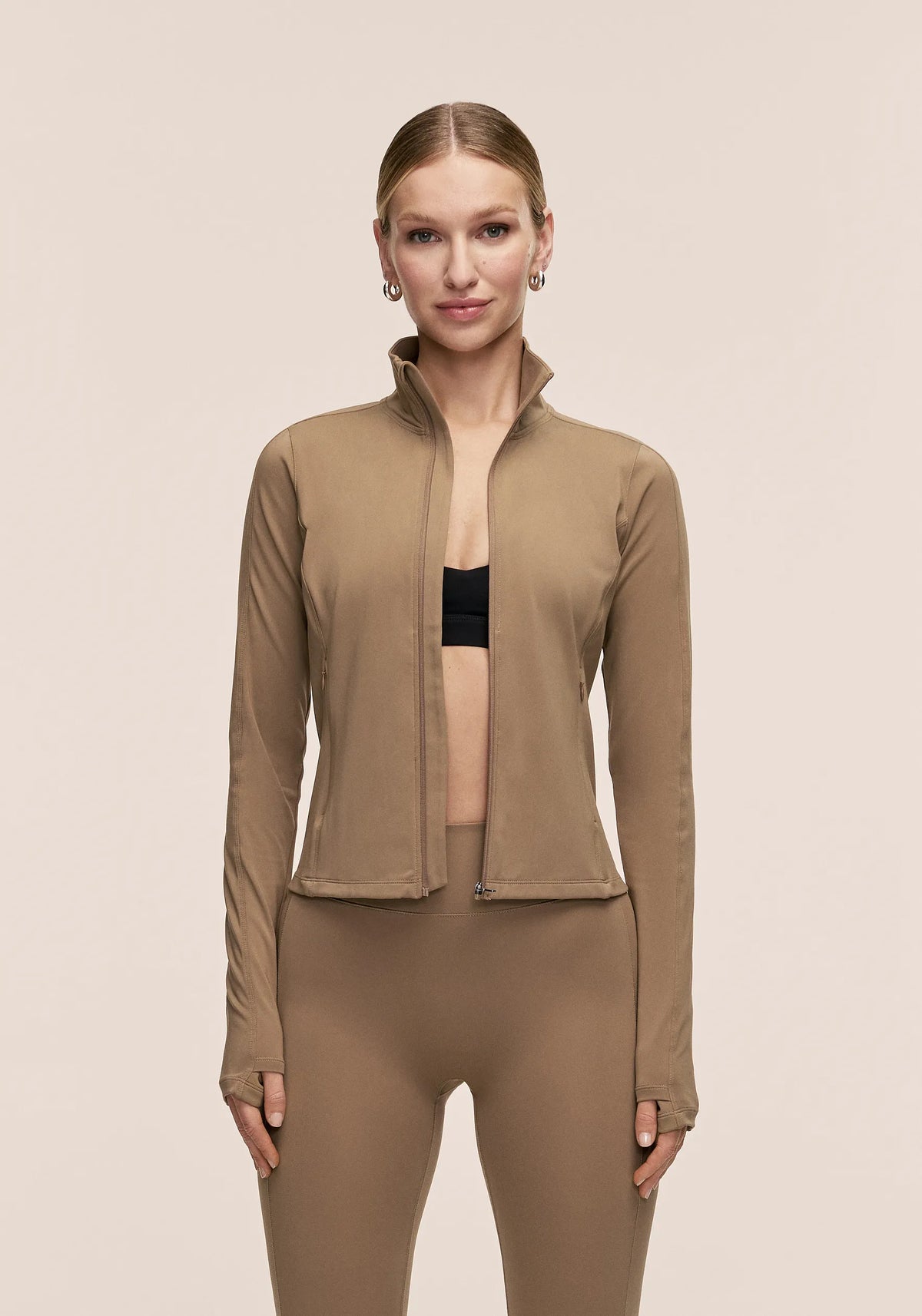 Casall Soft Touch Zip Jacket giacca Light Khaki attillata