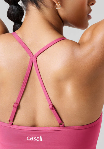 Casall Sleek Strappy Sports Bra reggiseno rosa sostegno medio
