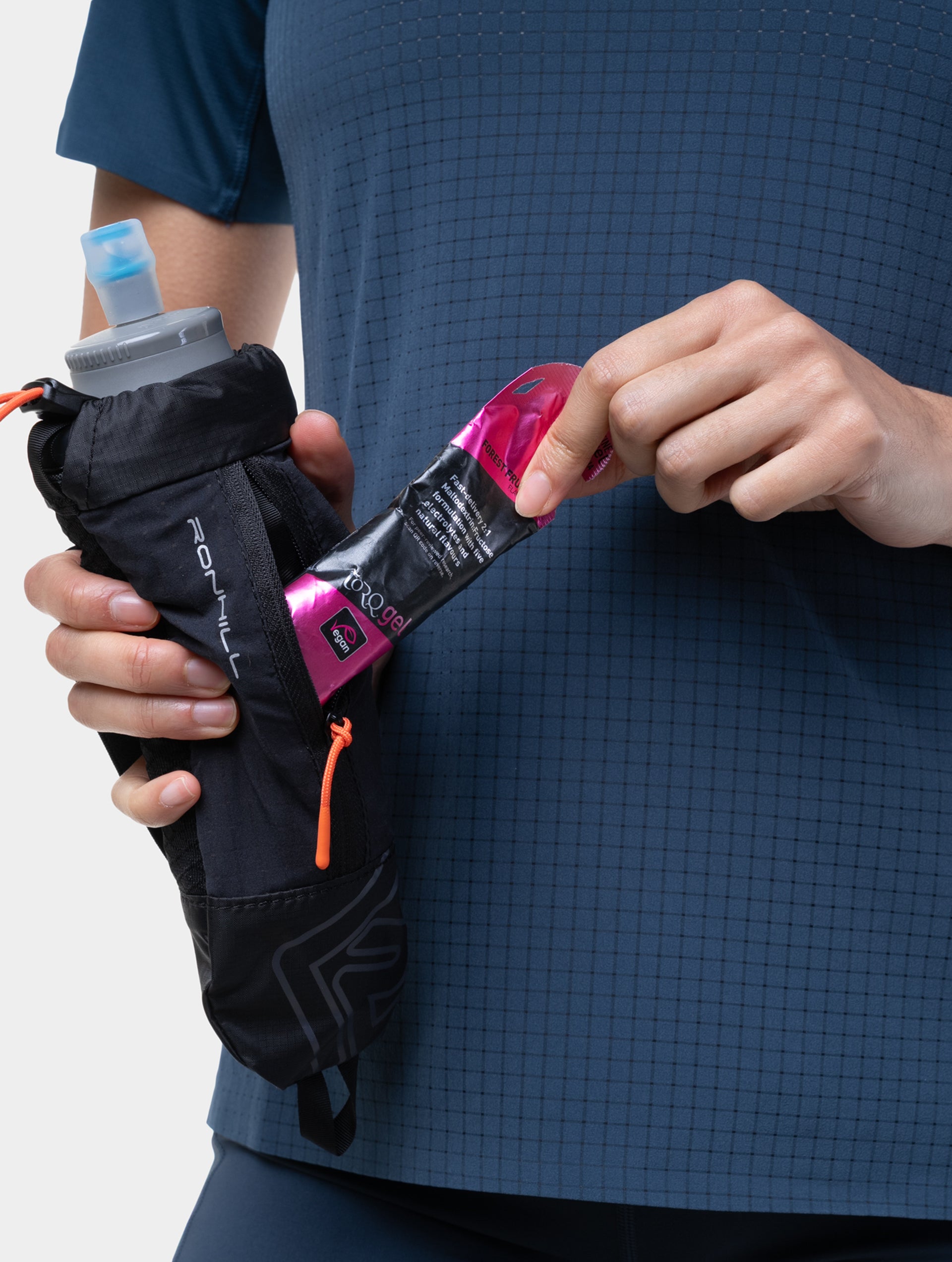 Ronhill SoftFlask borraccia running 500ml nera con tasca
