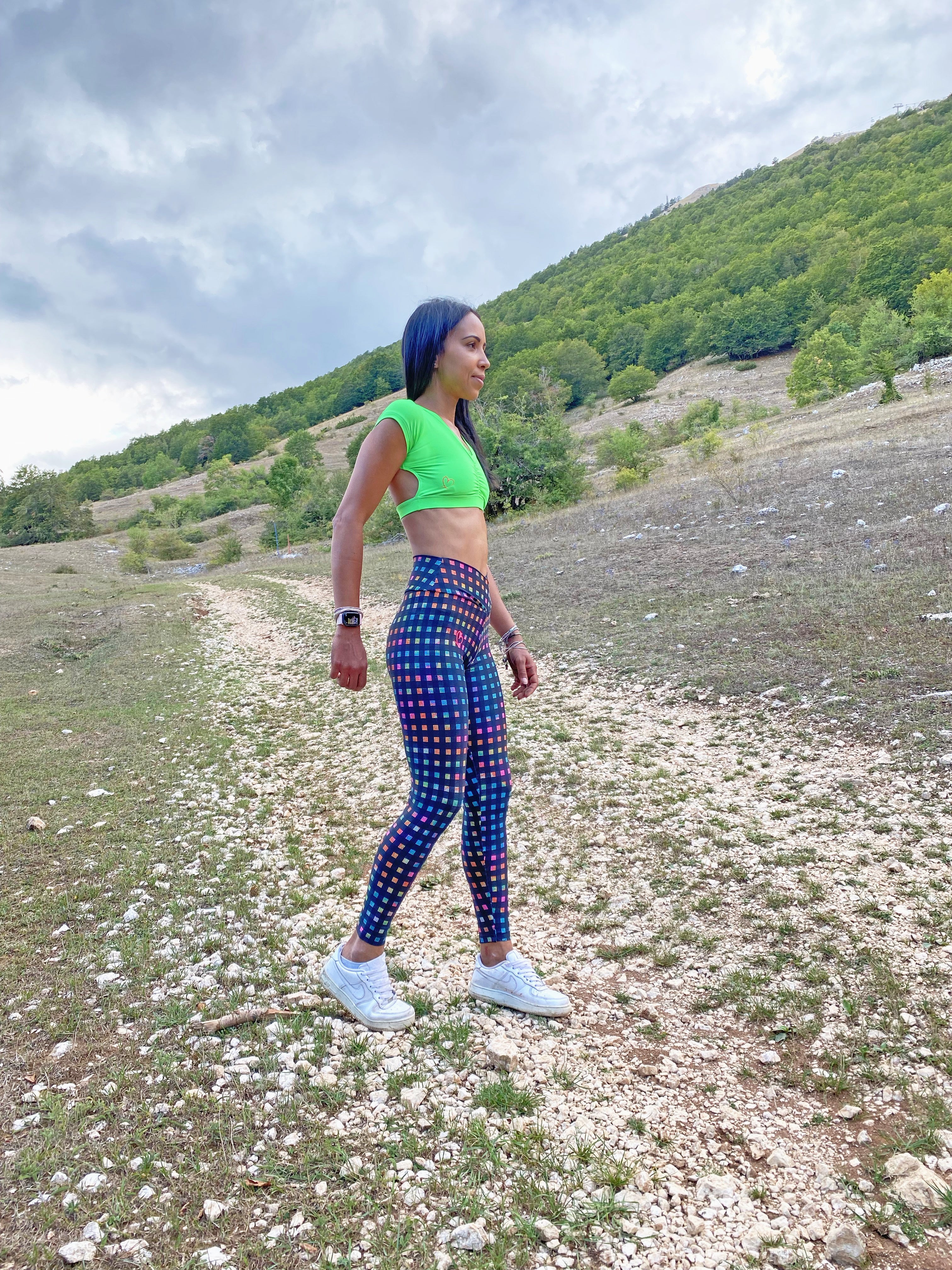 VB Top sportivo verde fluo con coppe