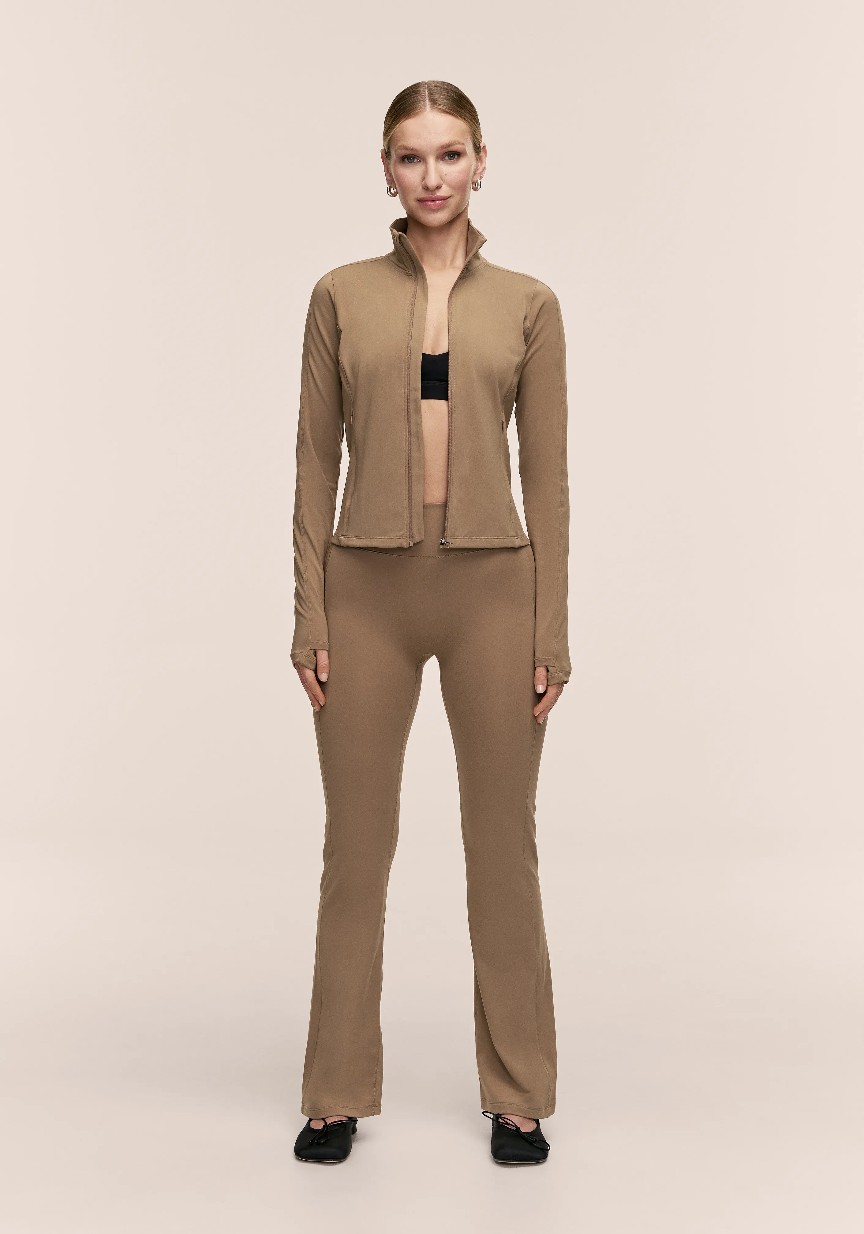 Casall Soft Touch Zip Jacket giacca Light Khaki attillata