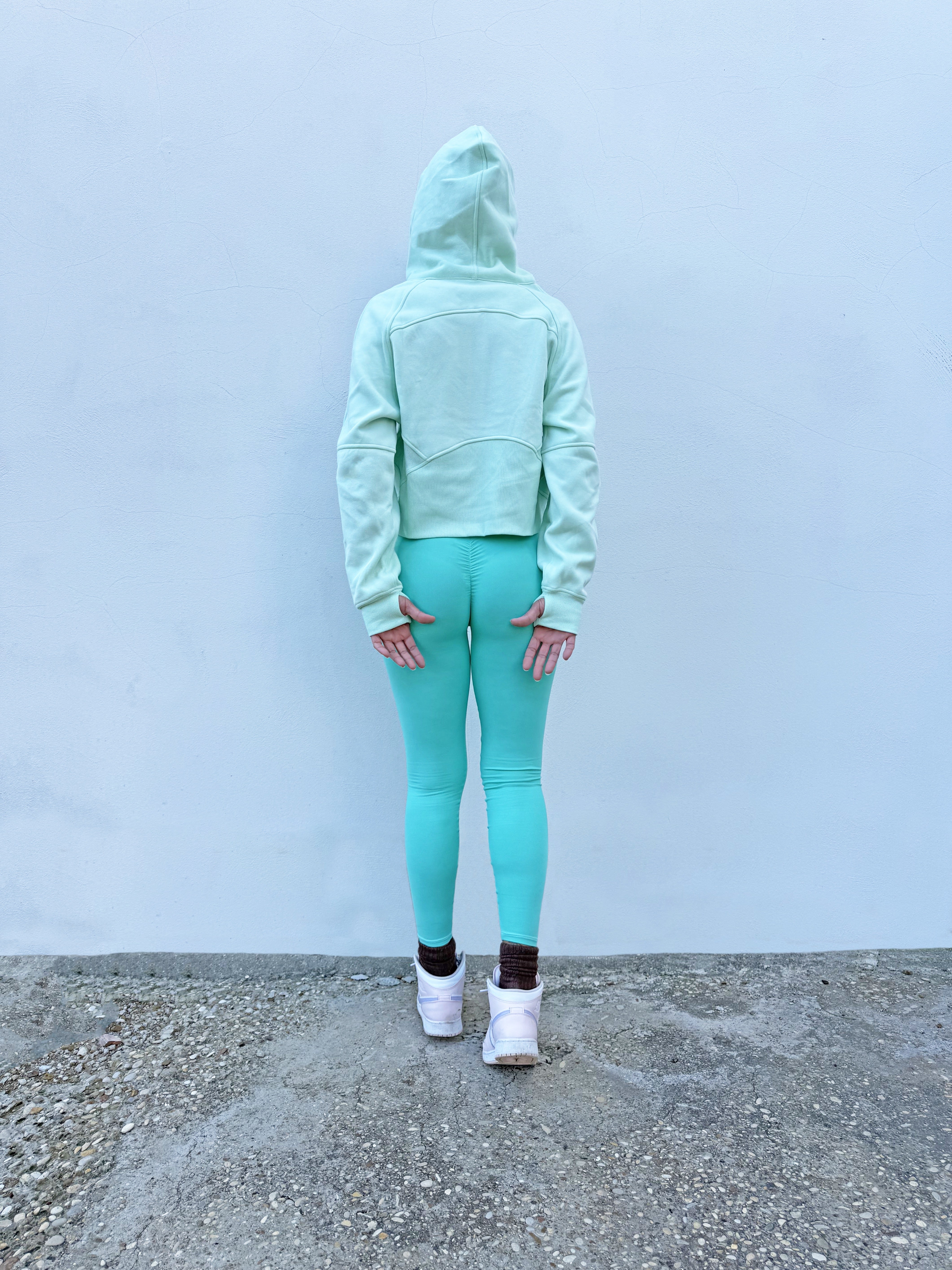 VB Menta felpa crop con cappuccio felpata