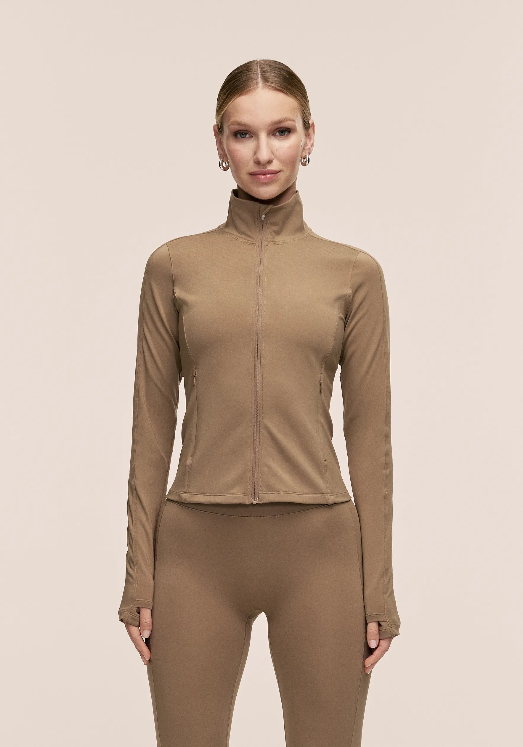 Casall Soft Touch Zip Jacket giacca Light Khaki attillata