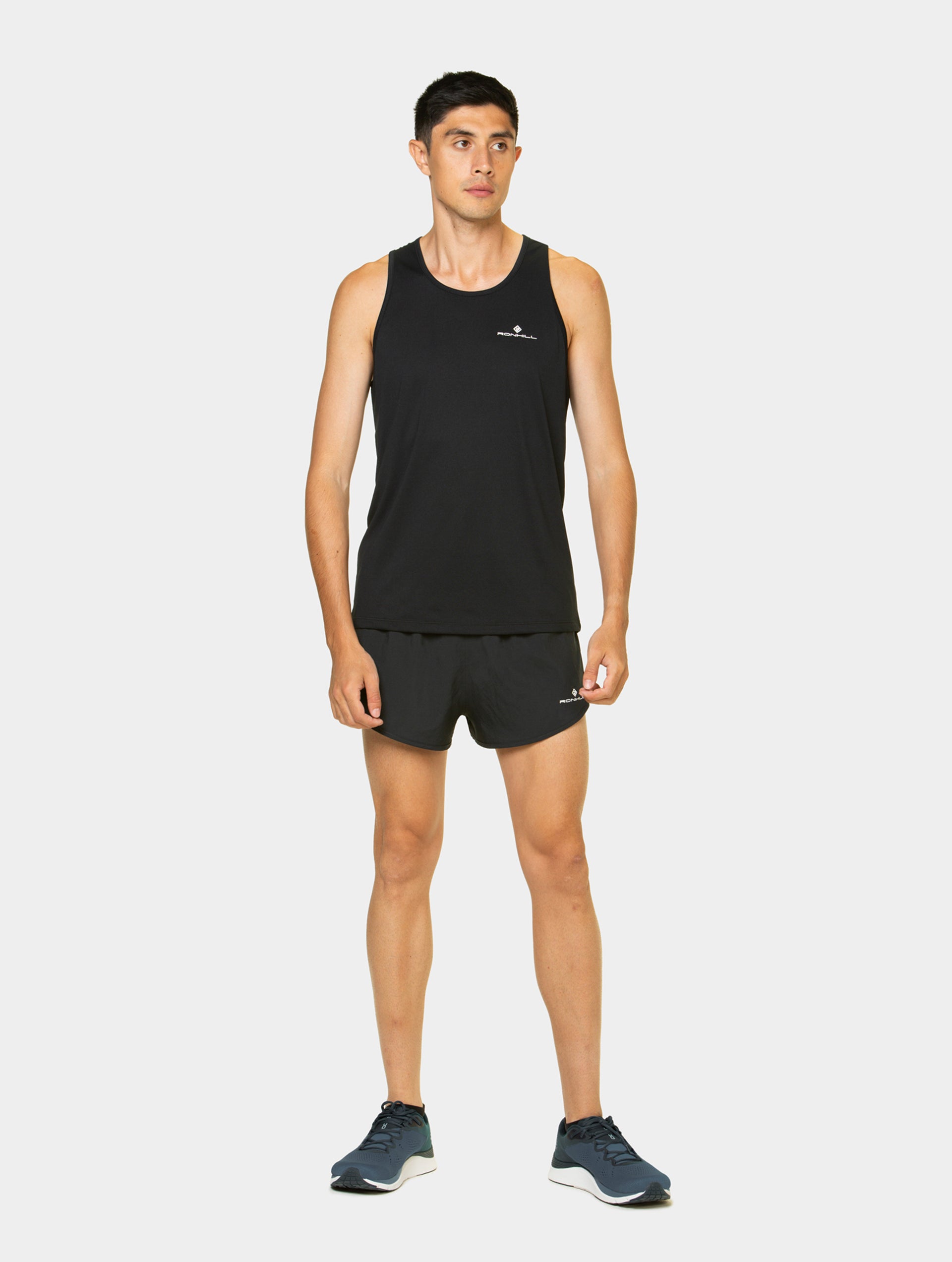Ronhill Core Racer shorts running uomo nero con spacco