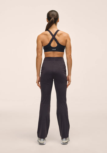 Casall Pace Outdoor Flare Pant pantaloni Black idrorepellenti