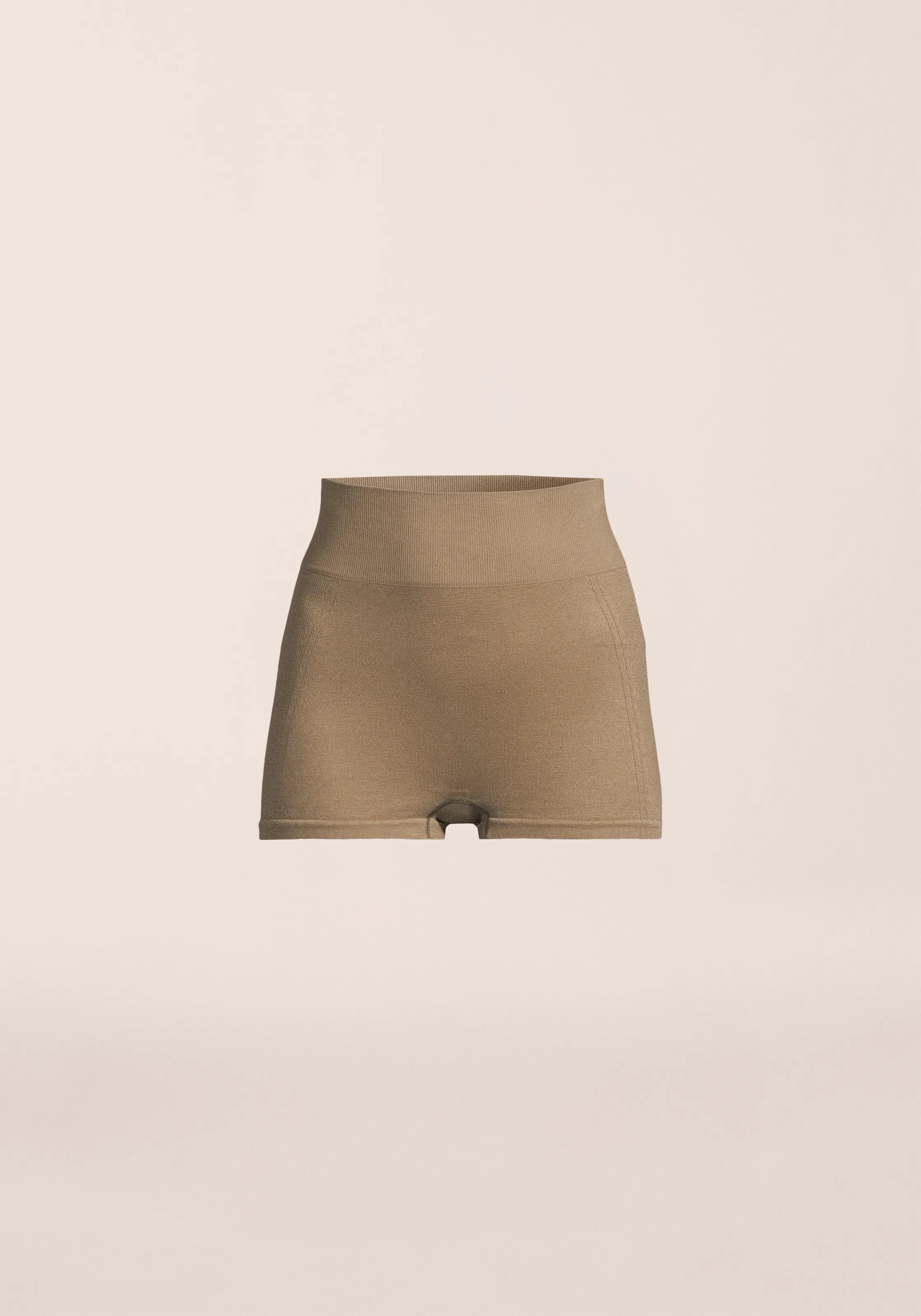 Casall Shiny Seamless Rib shorts yoga khaki chiaro