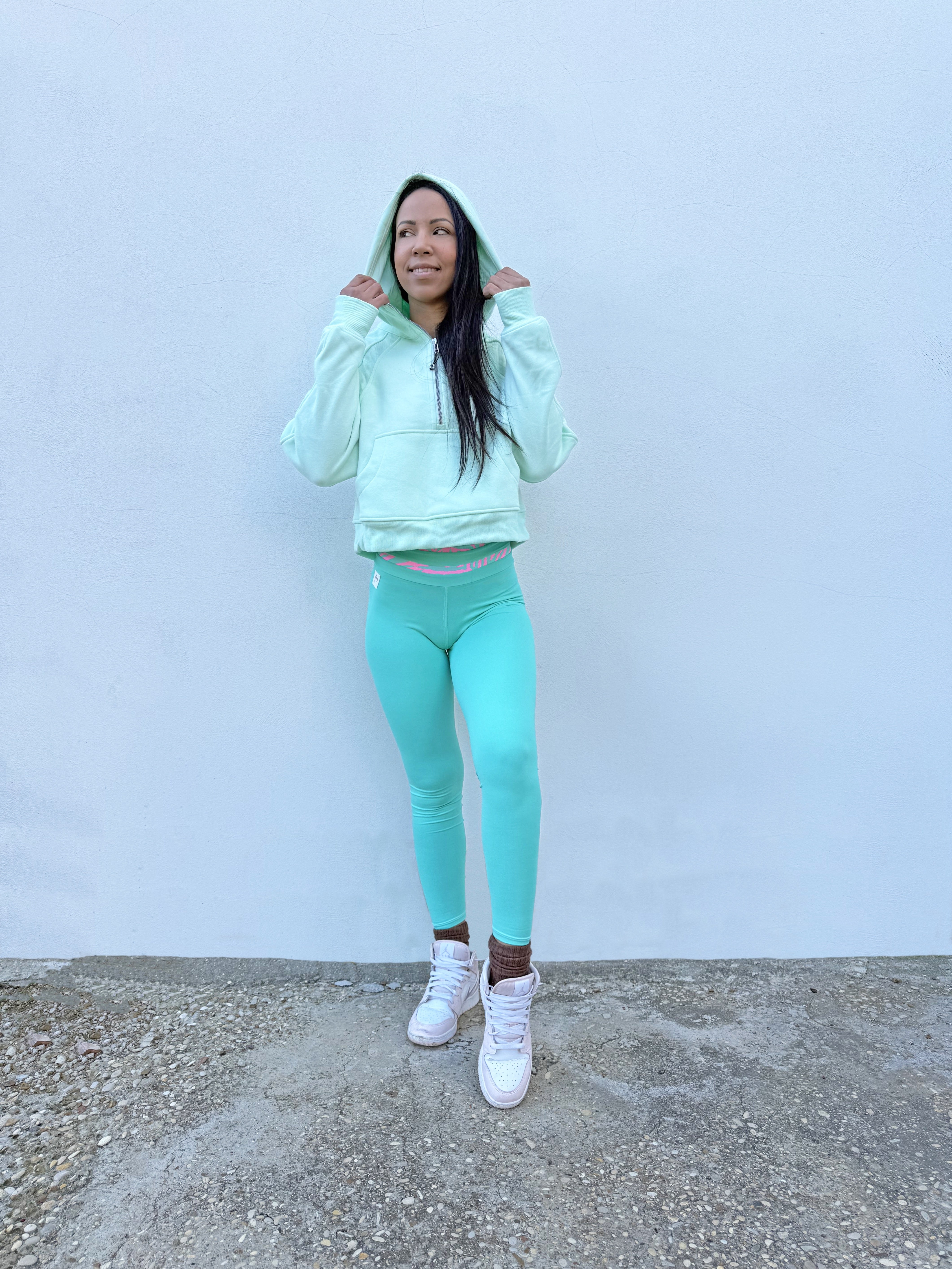 VB Menta felpa crop con cappuccio felpata
