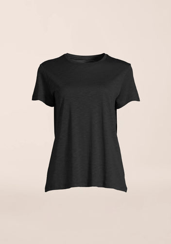 Casall Soft Texture Tee maglietta nera Tencel vestibilità regolare