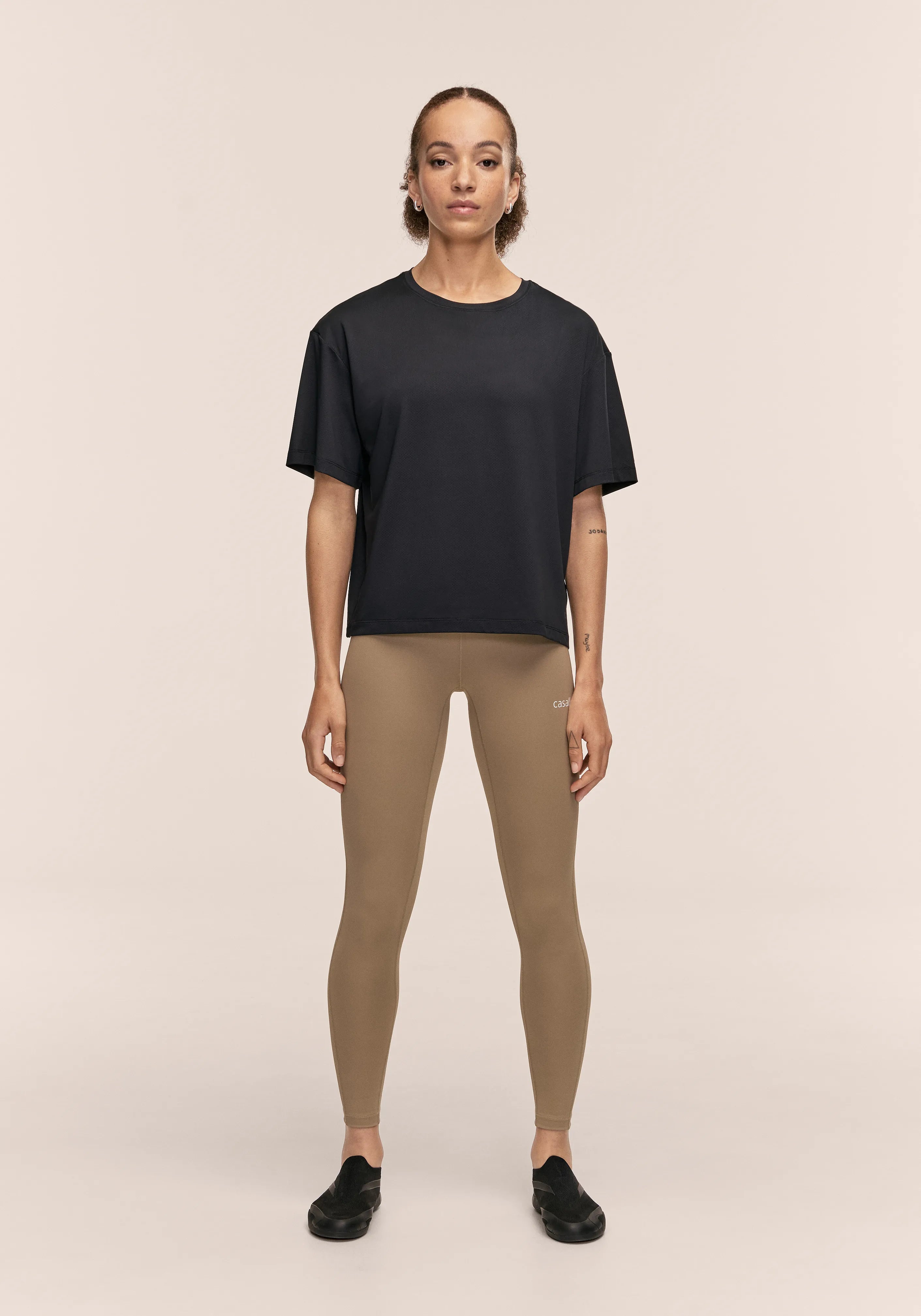 Casall Laser Mesh Tee maglia nera traspirante