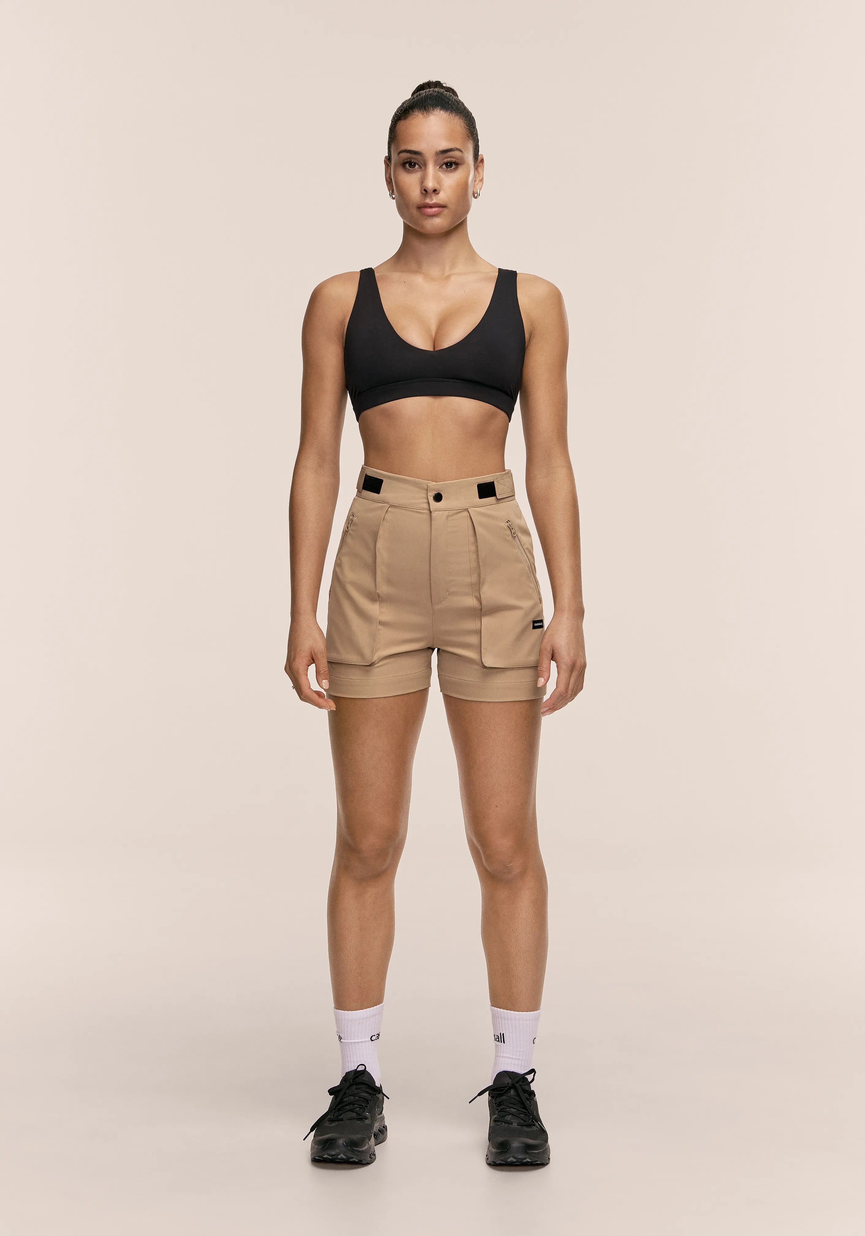 Casall Outdoor Active Shorts sabbia scuro con zip