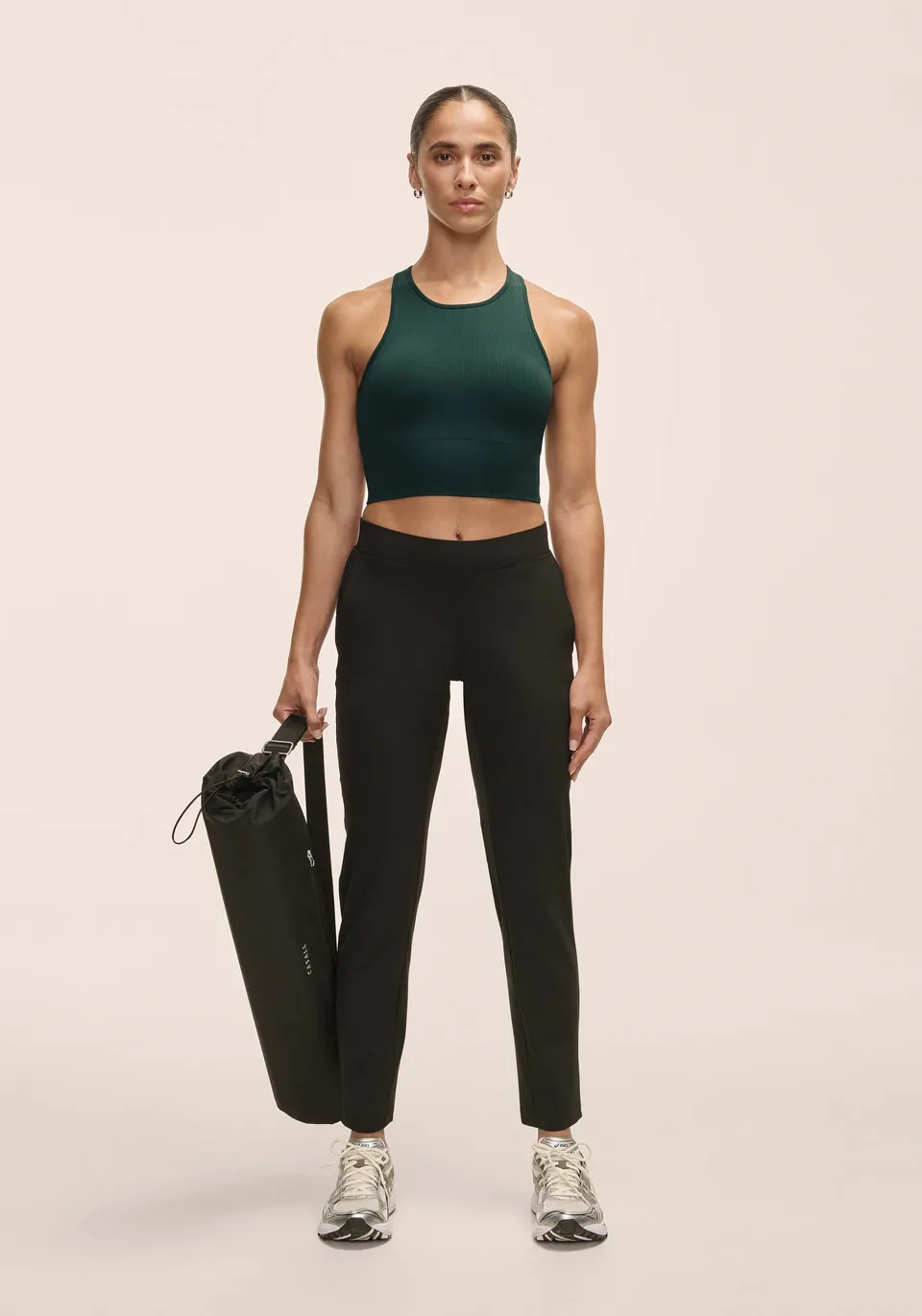 Casall Slim Woven Pants pantaloni neri elasticizzati