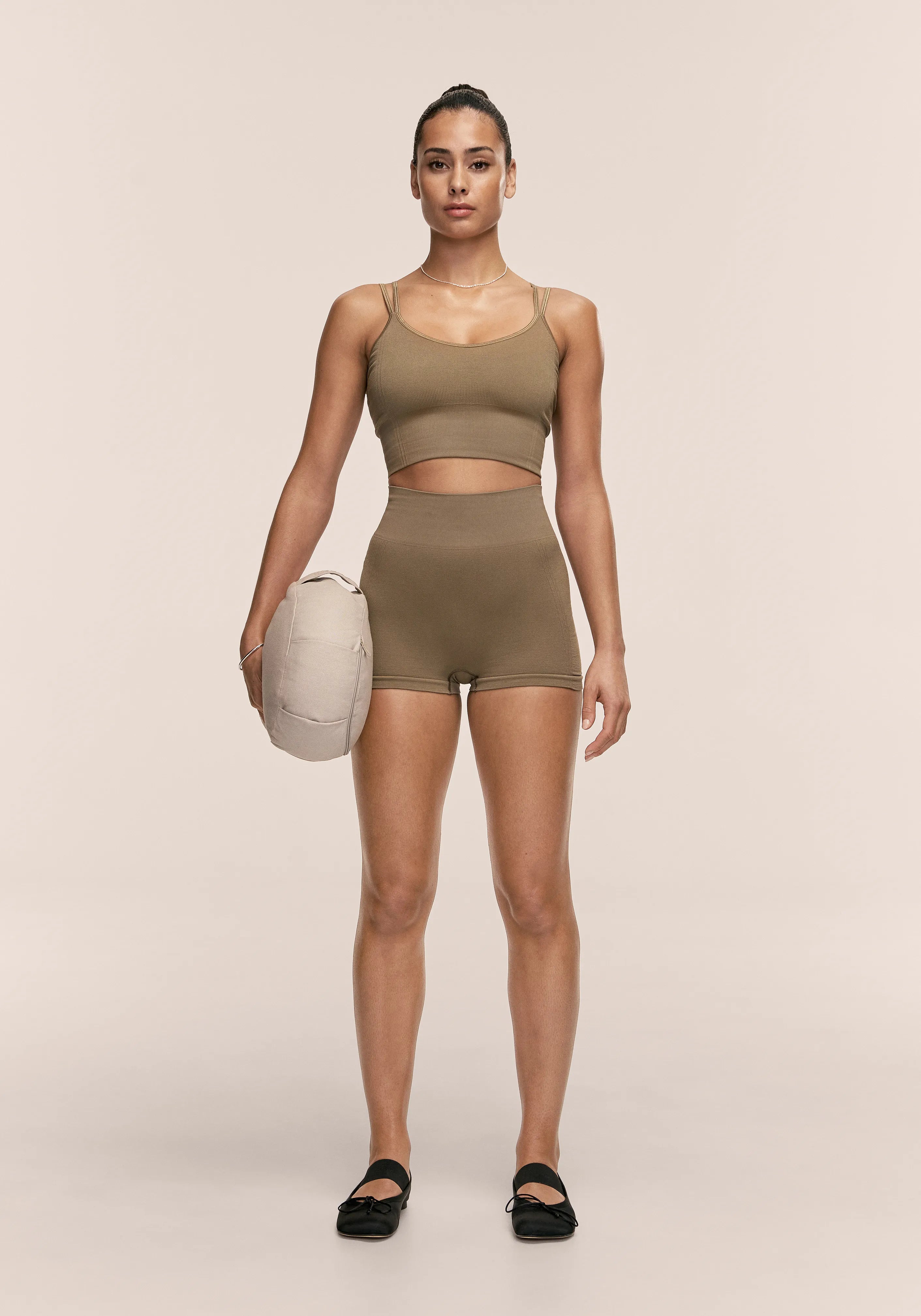 Casall Shiny Rib top sportivo khaki chiaro seamless