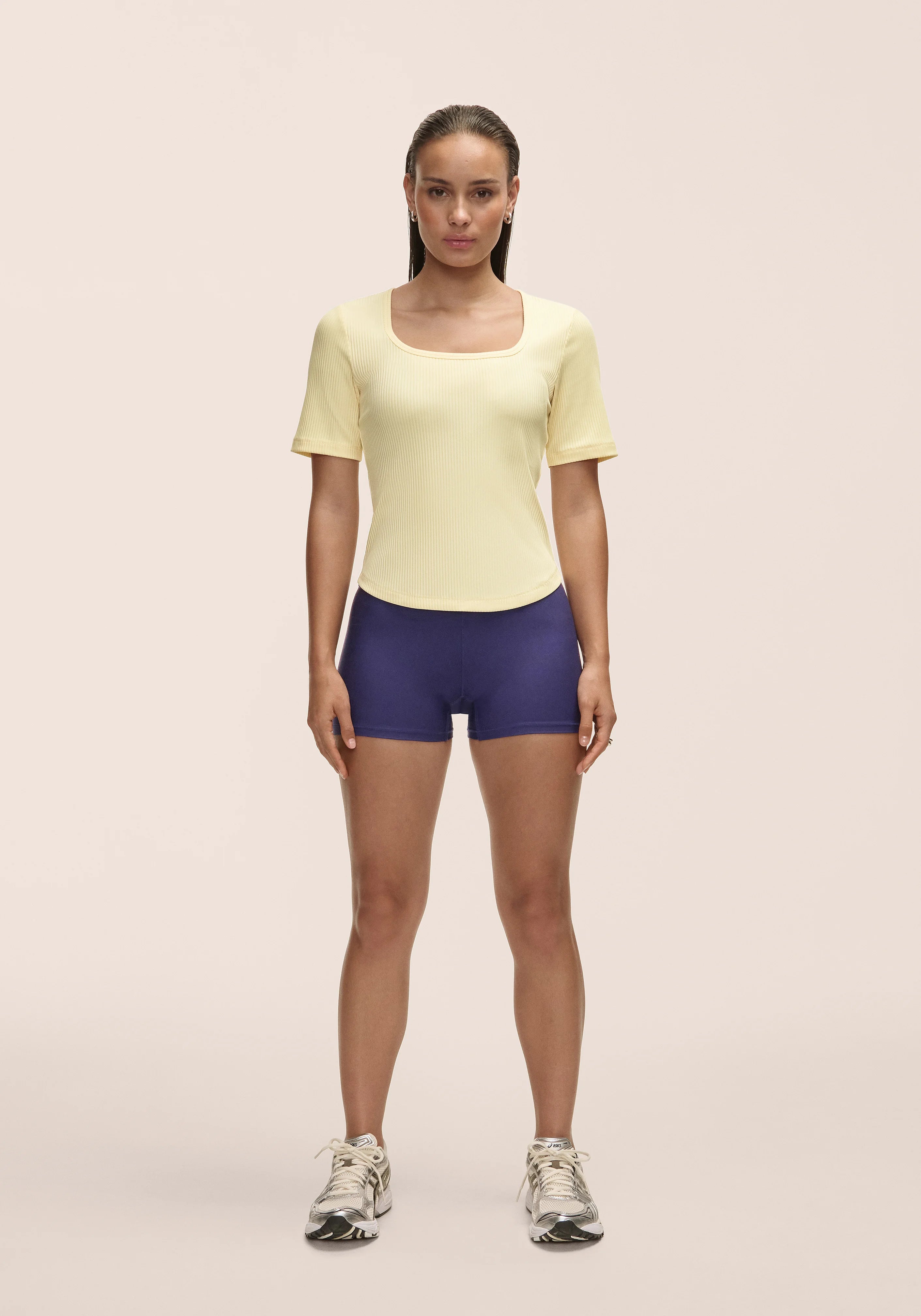 Casall Scoop Rib Tee t-shirt costine gialla elasticizzata