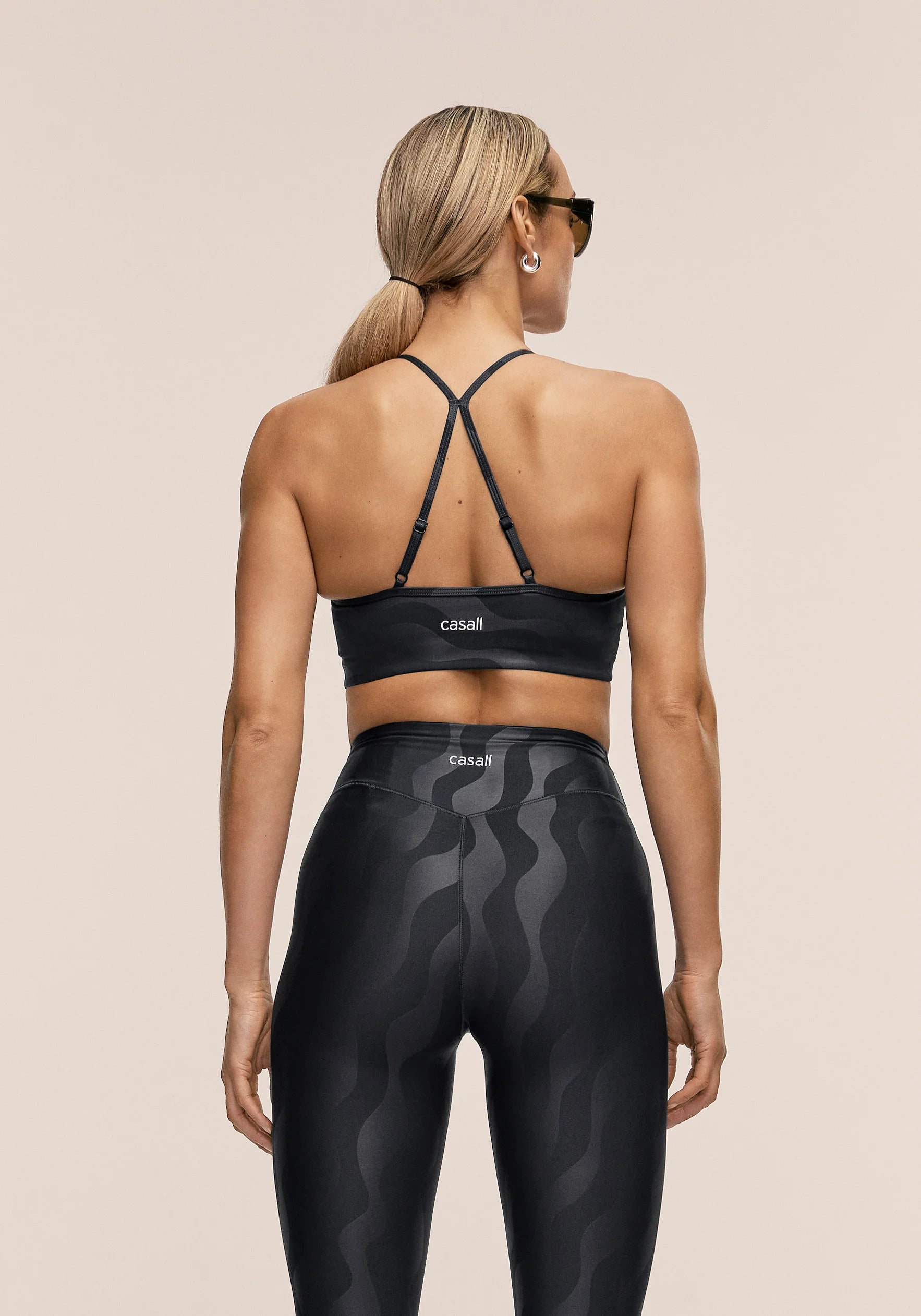 Casall Sleek Strappy reggiseno sportivo Black Geo sostegno medio