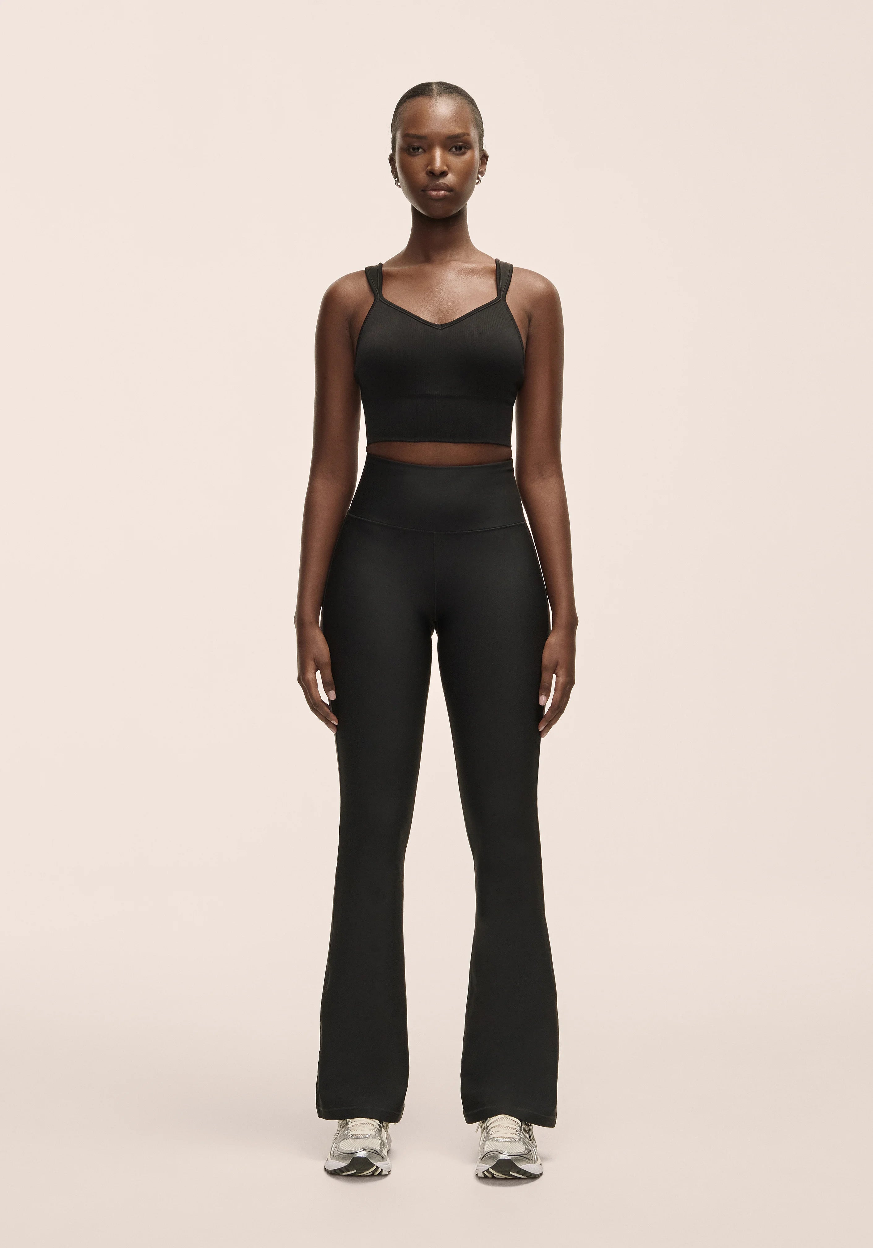 Casall Flare High Waist Pant pantaloni nero modellante